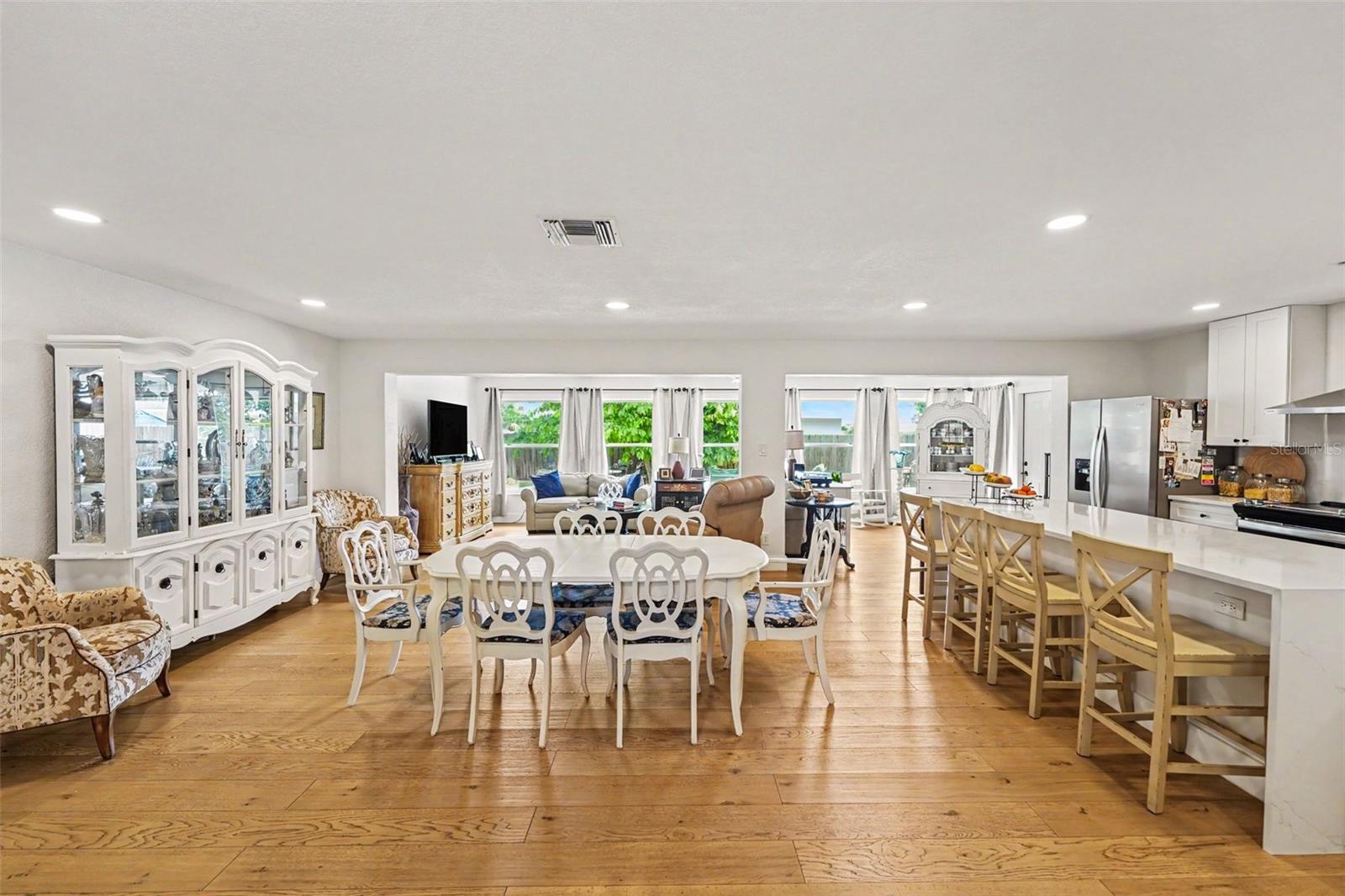 EAGLE MANOR - Residential