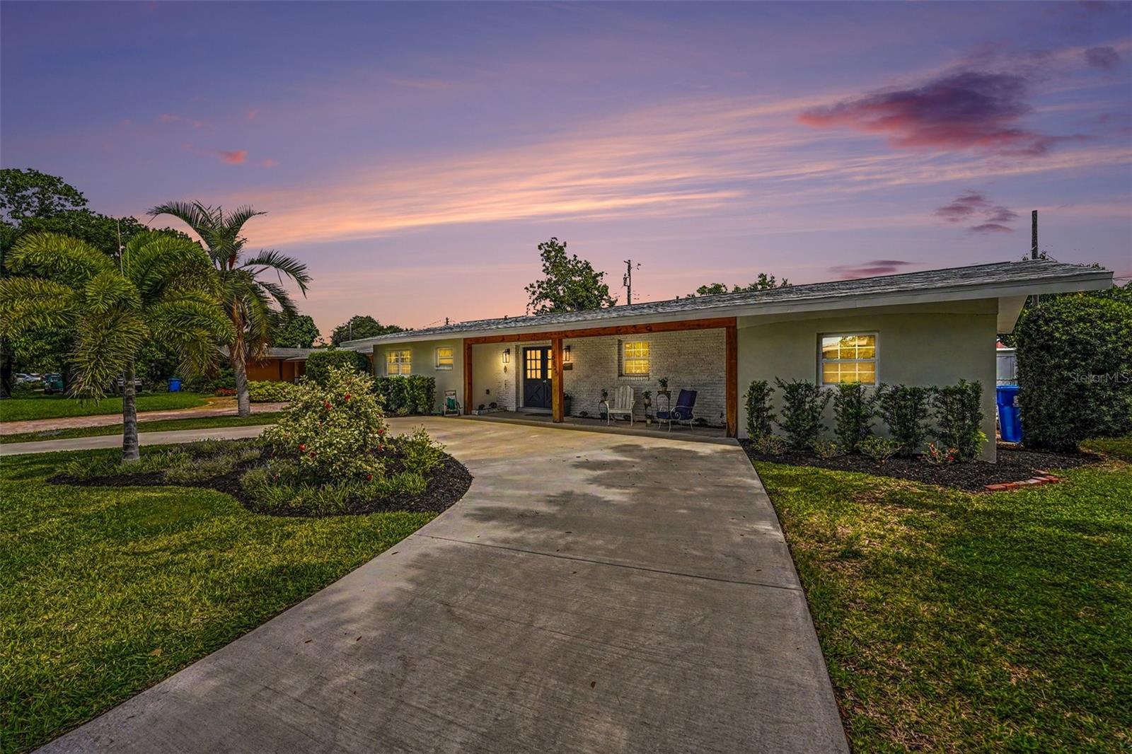 EAGLE MANOR - Residential