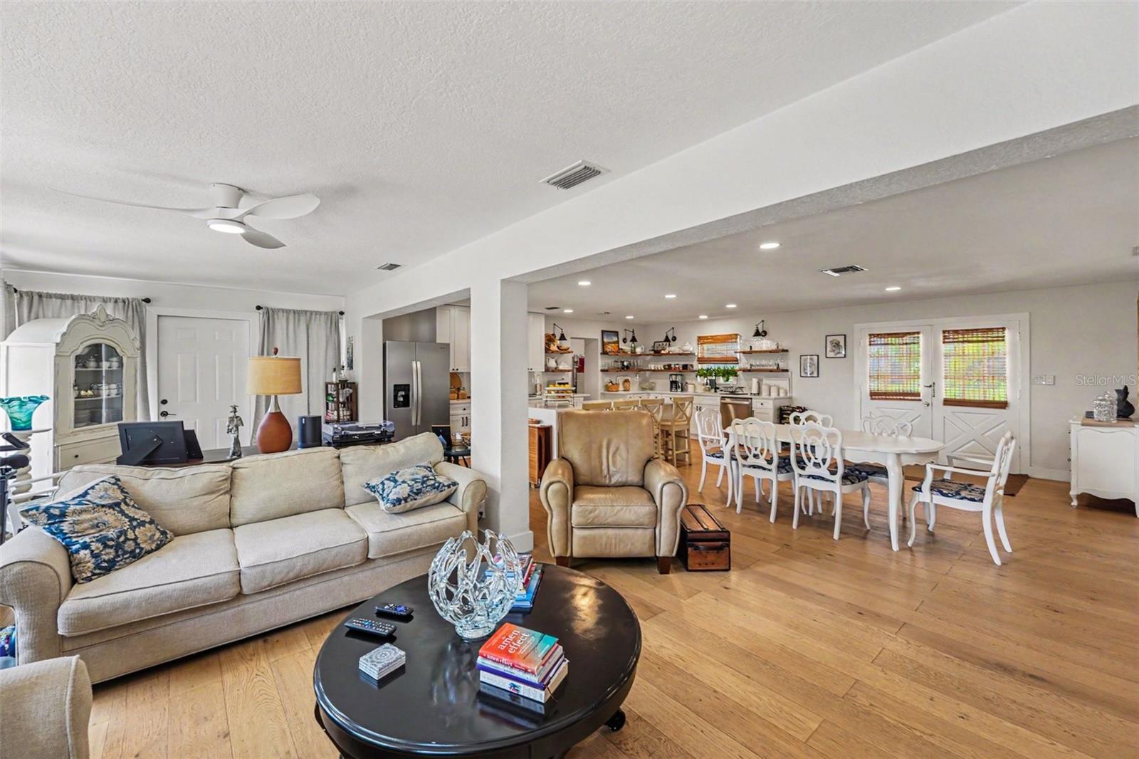 EAGLE MANOR - Residential