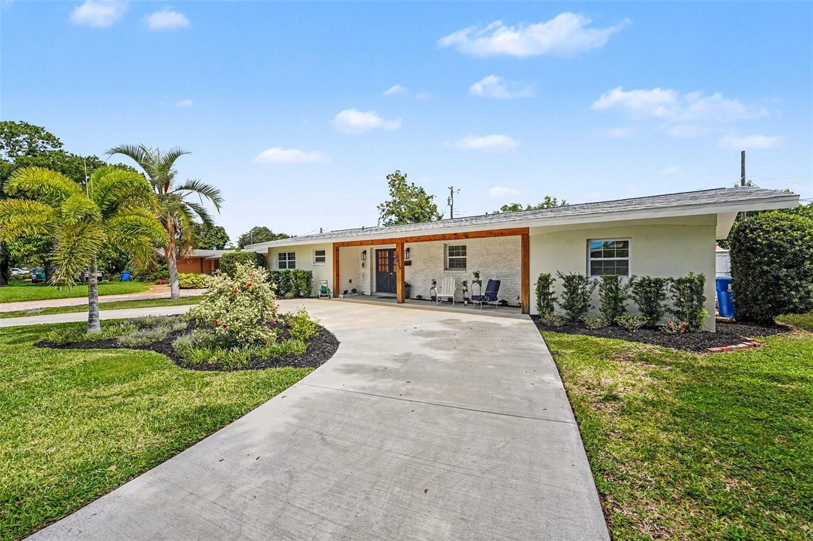 EAGLE MANOR - Residential