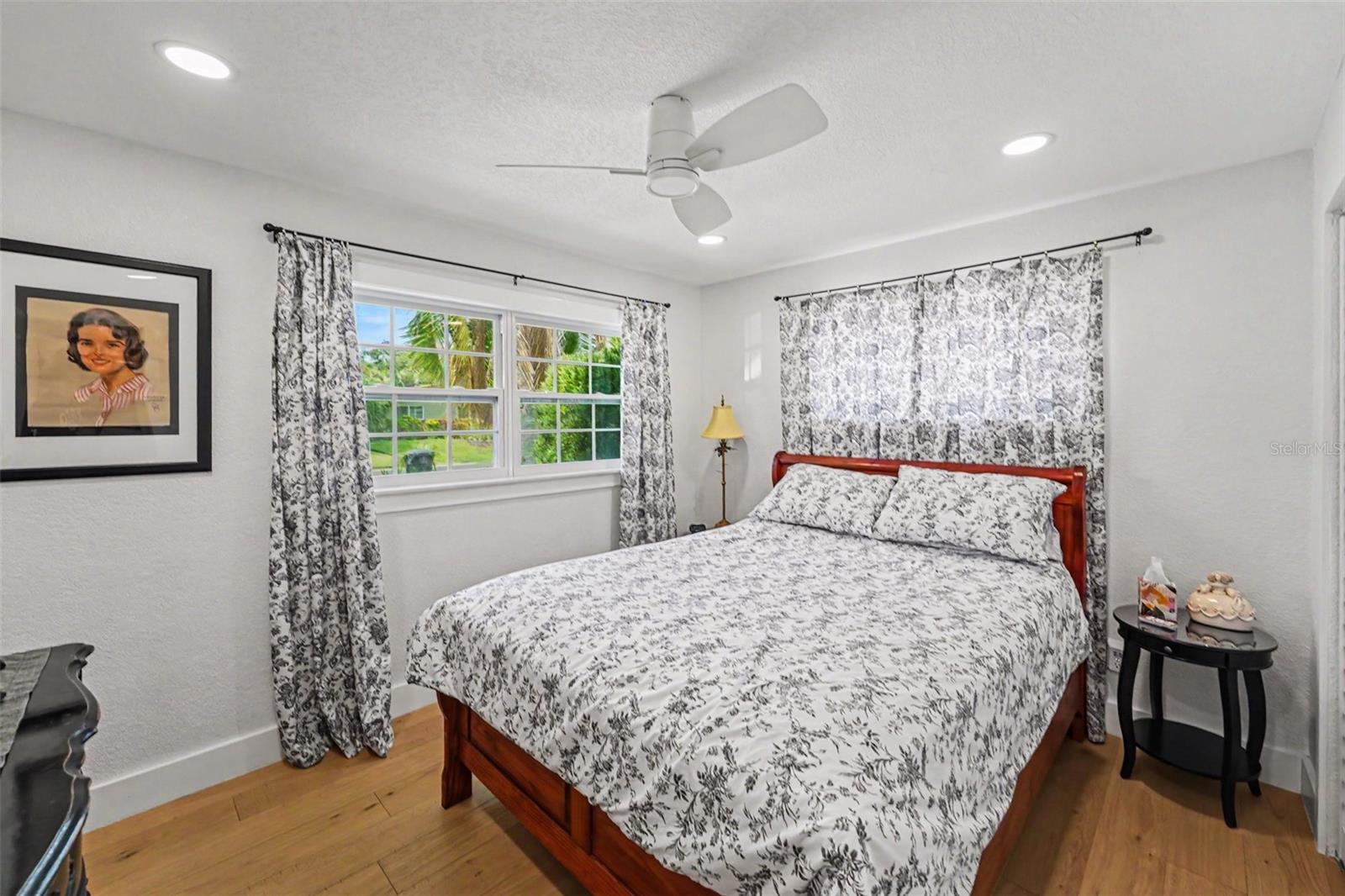 EAGLE MANOR - Residential
