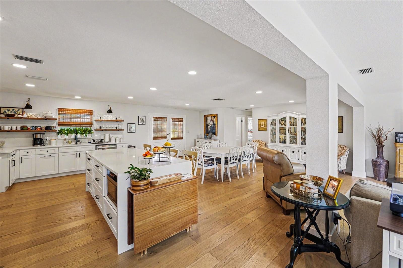 EAGLE MANOR - Residential