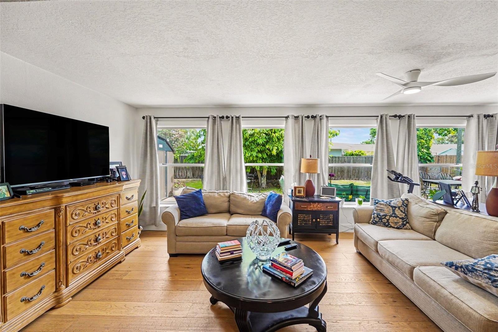 EAGLE MANOR - Residential
