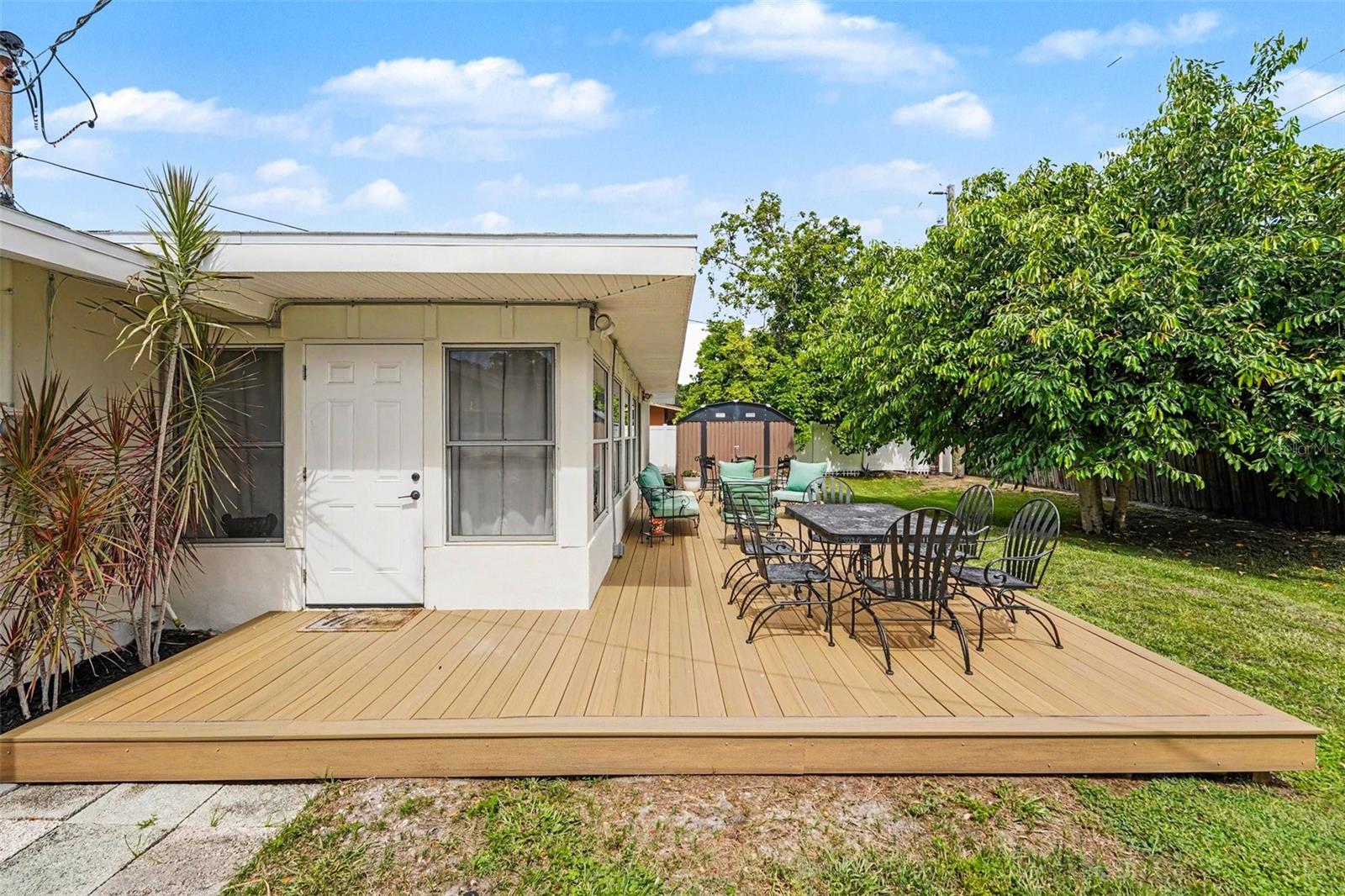 EAGLE MANOR - Residential