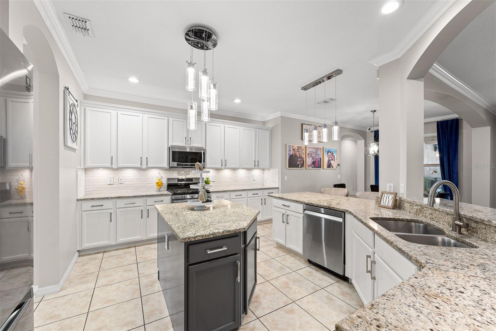 HAMMOCK POINTE SUB - Residential