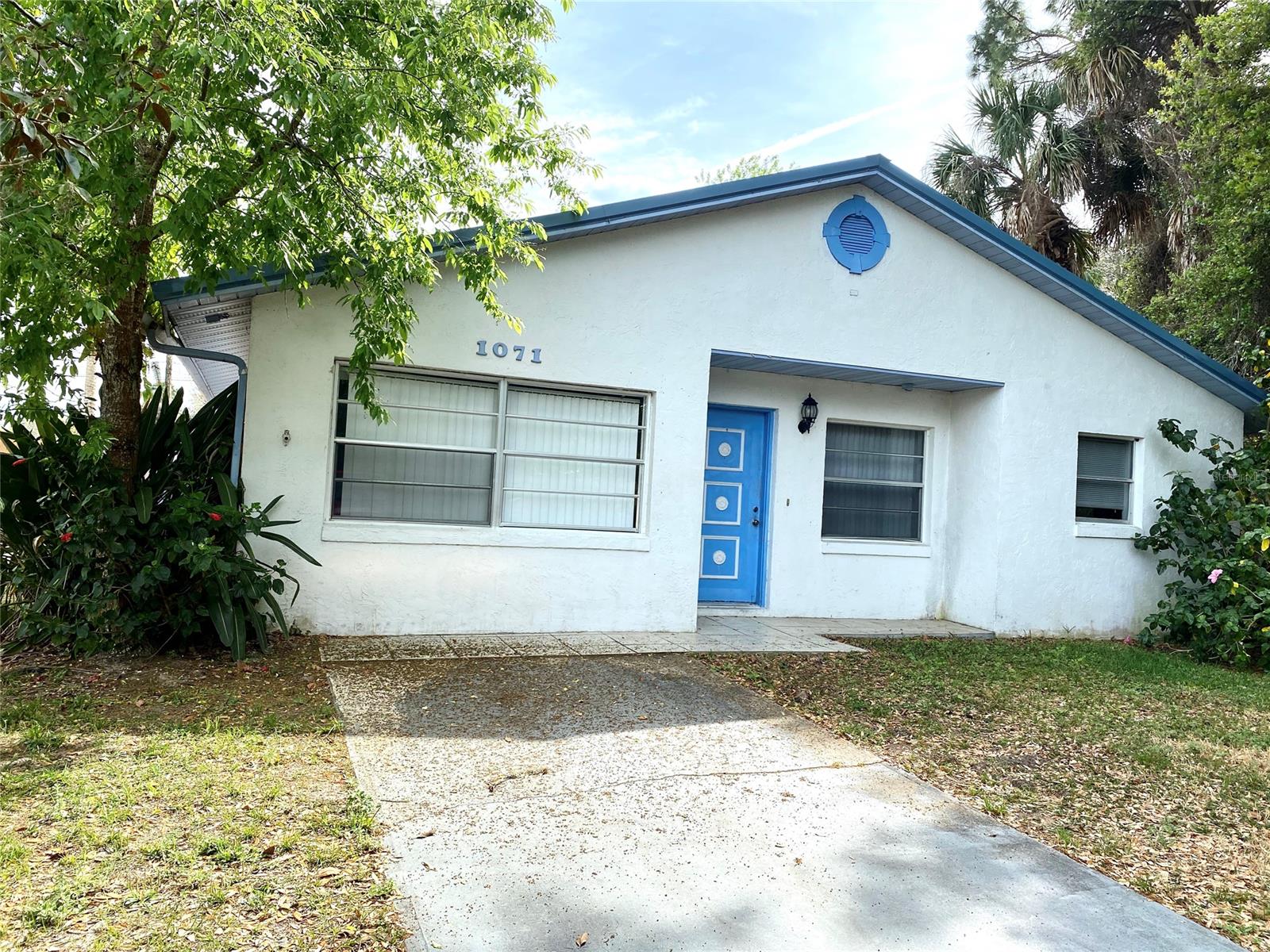 Concrete block home with nice kitchen, large spacious rooms, large deep lot 50 x 125, patio, Beautiful kitchen cabinets, Roof-10 years old, garage was converted to a large 3rd bedroom and indoor laundry room.  Great for 1st time home buyer, investment property, or snowbird.  



All information deemed to be accurate but not guaranteed. ;Water: City