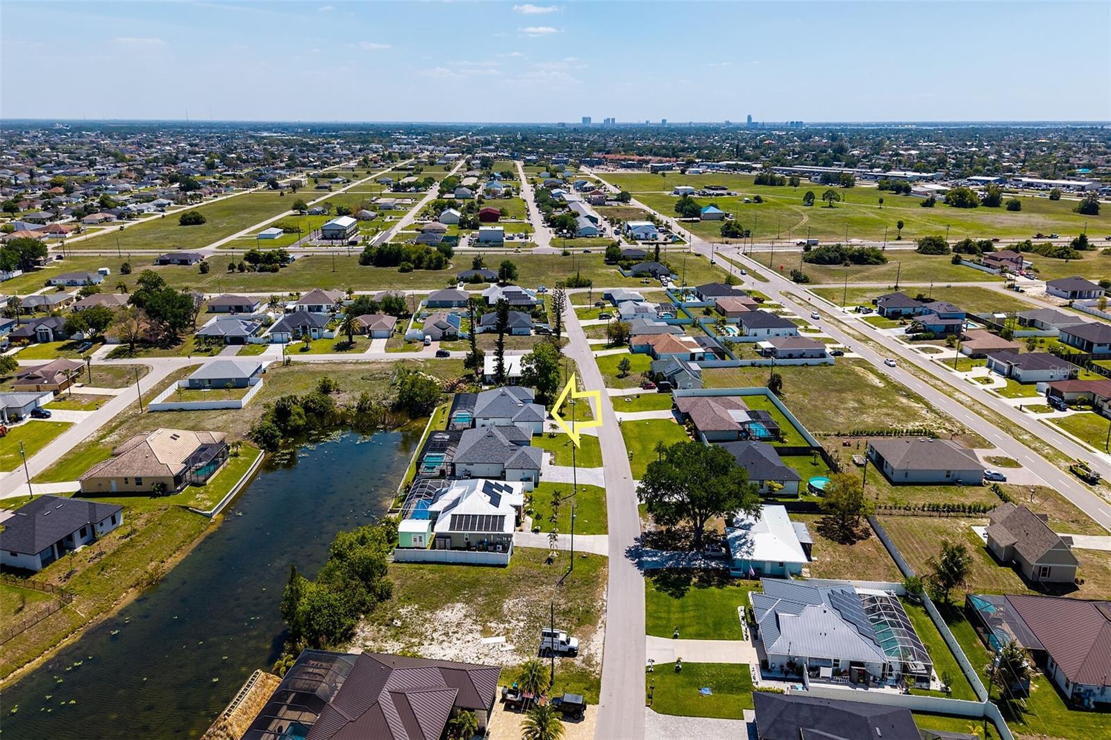 CAPE CORAL - Residential