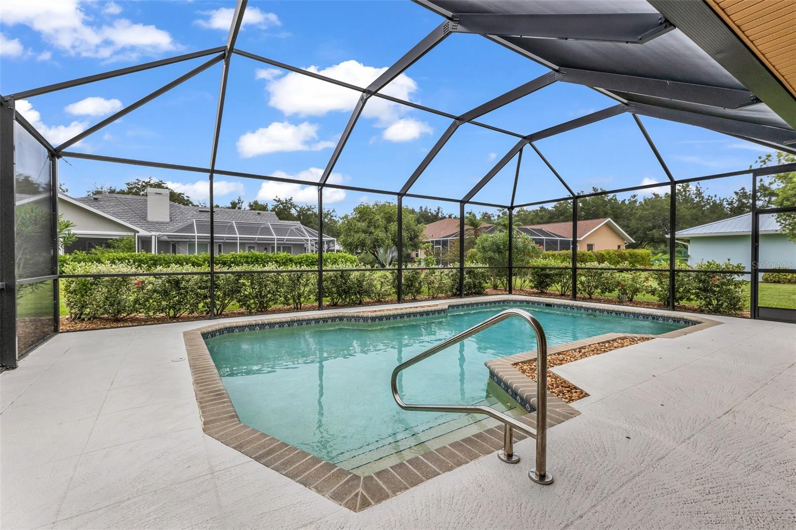 HARBOUR OAKS - Residential
