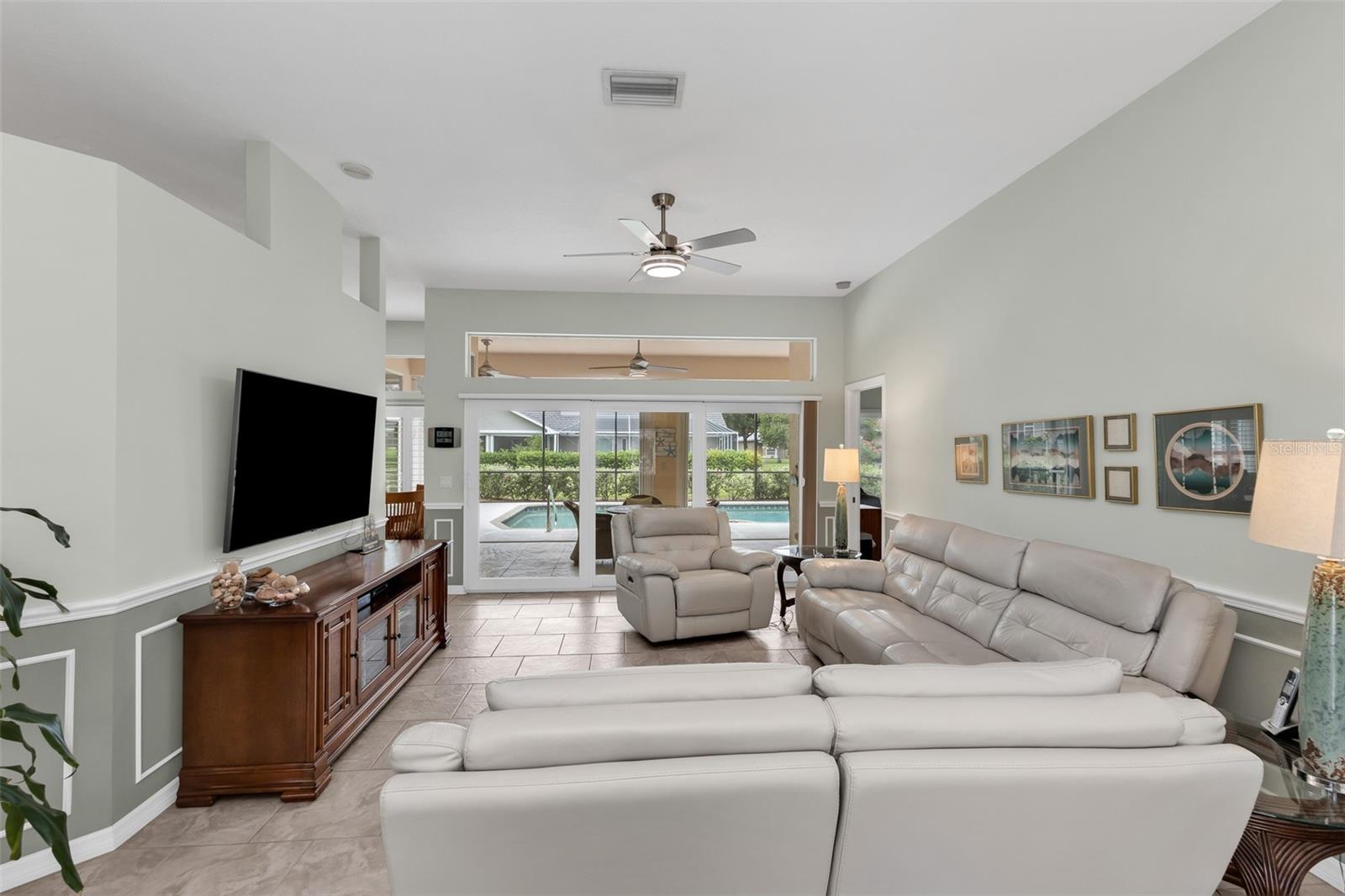 HARBOUR OAKS - Residential
