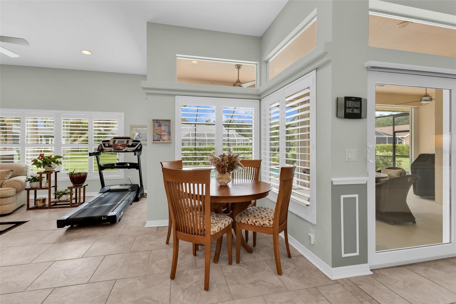 HARBOUR OAKS - Residential