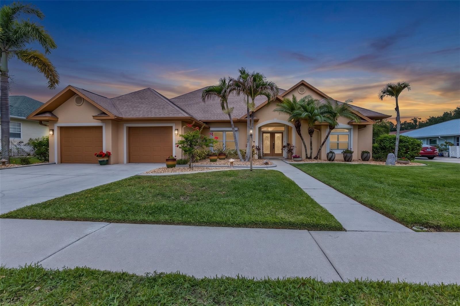 HARBOUR OAKS - Residential