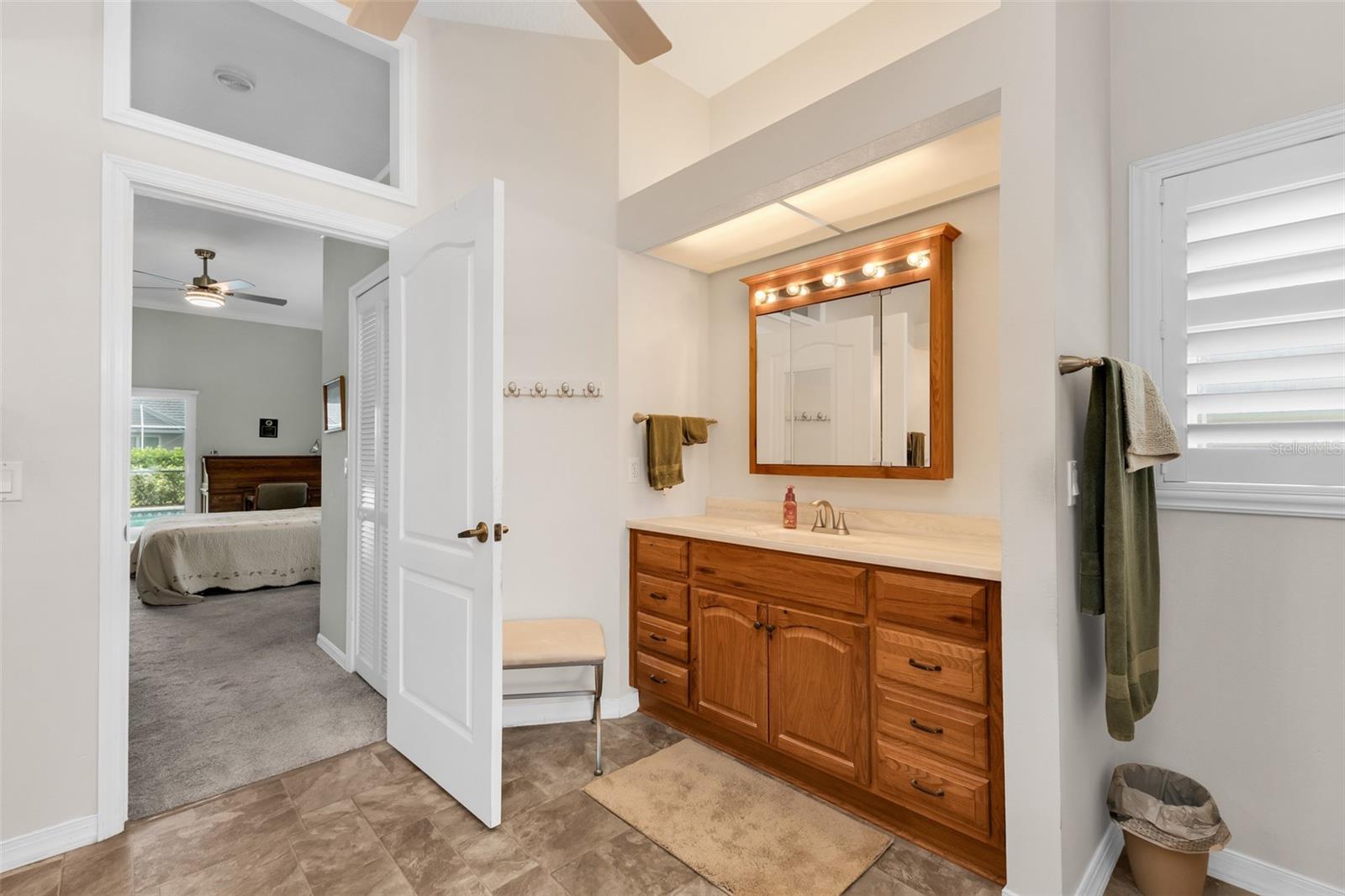 HARBOUR OAKS - Residential
