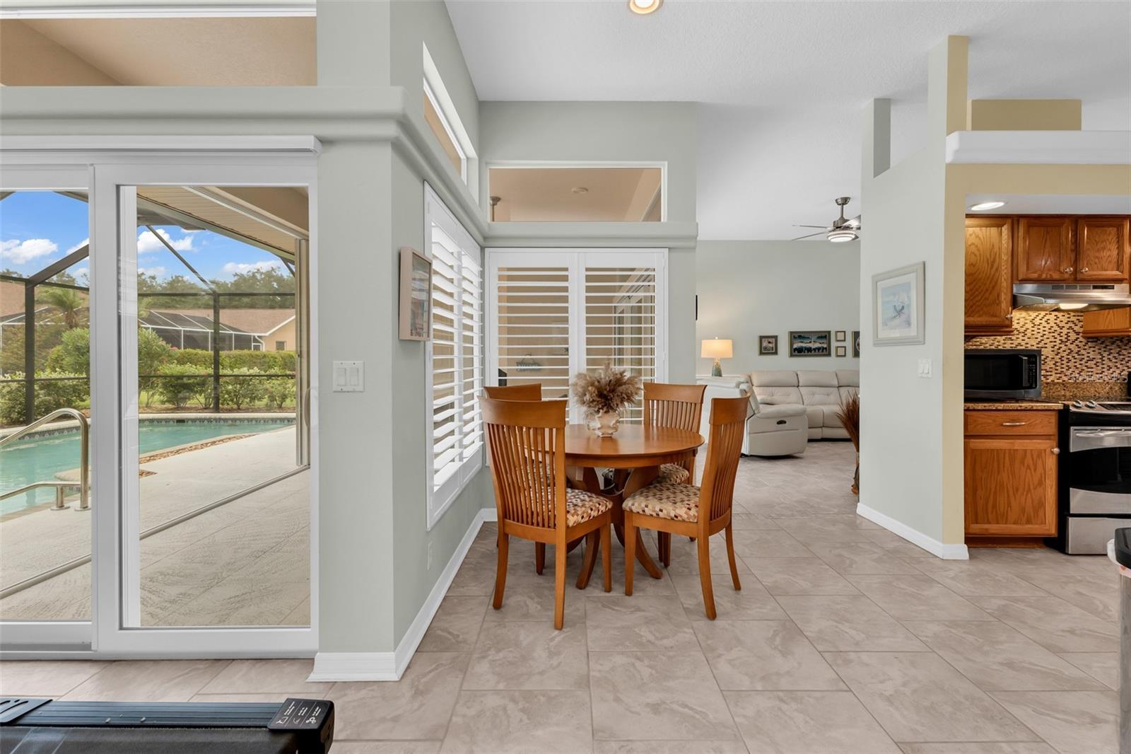 HARBOUR OAKS - Residential