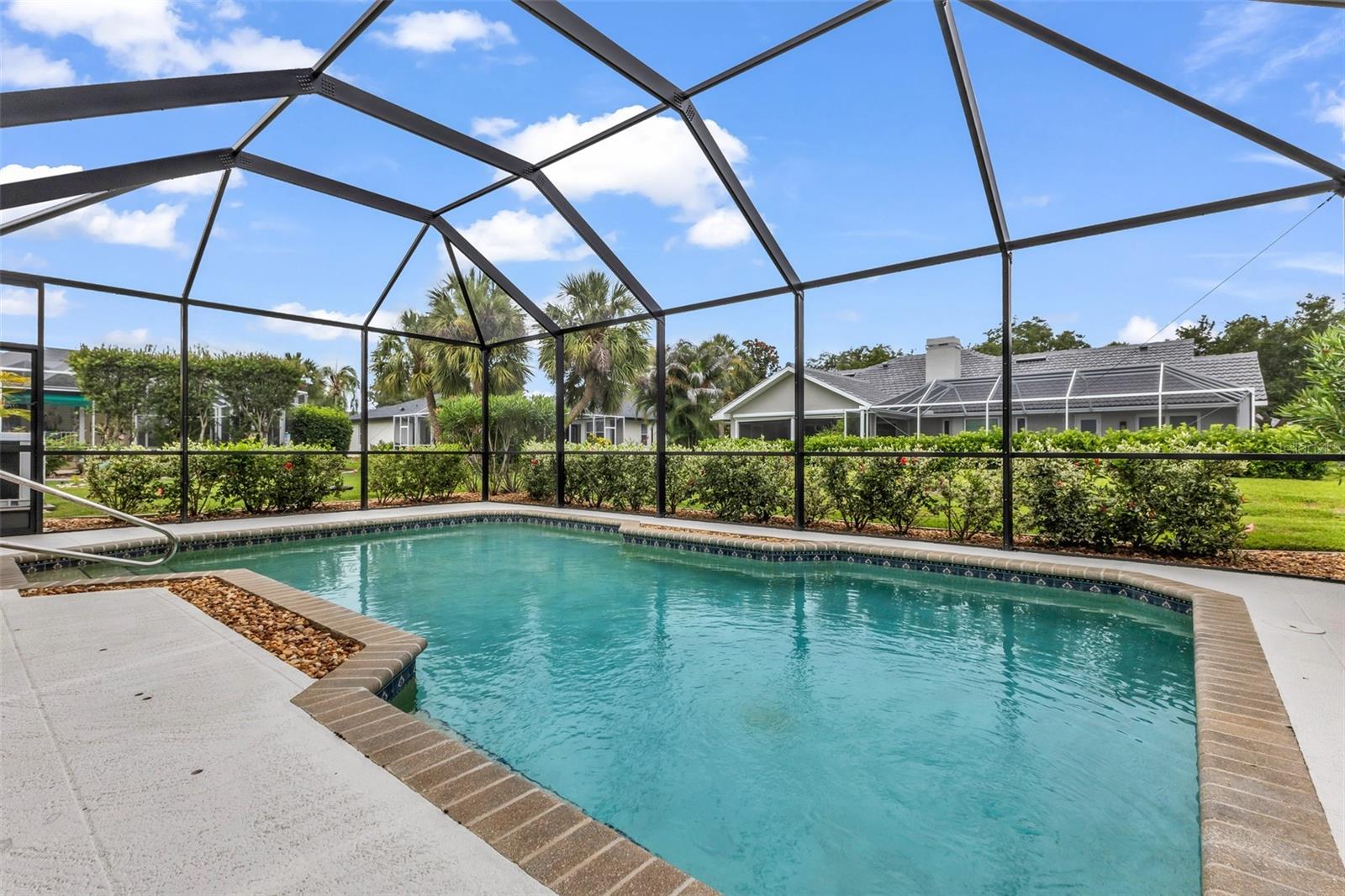HARBOUR OAKS - Residential