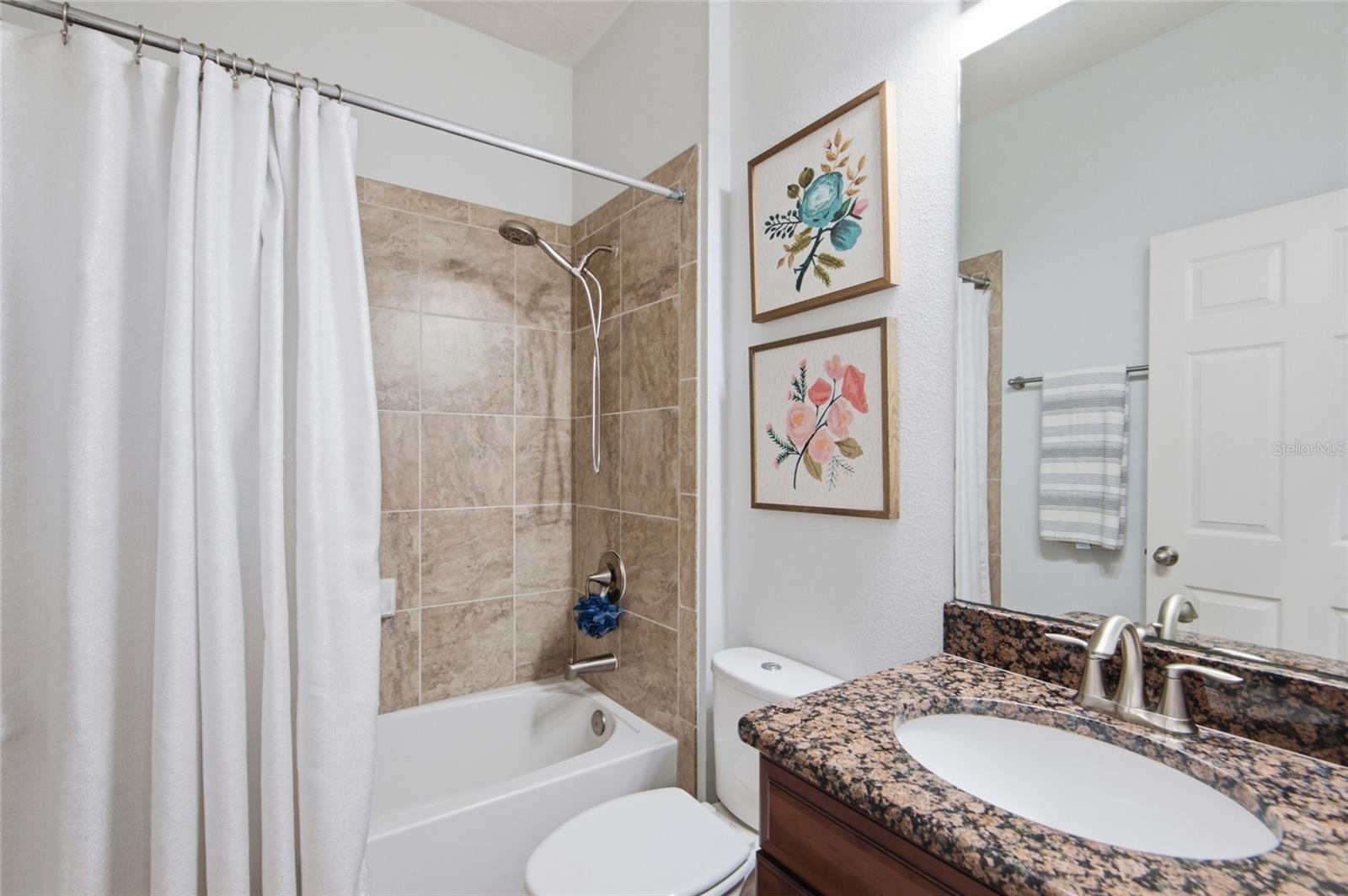 JOHNS LAKE POINTE - Residential