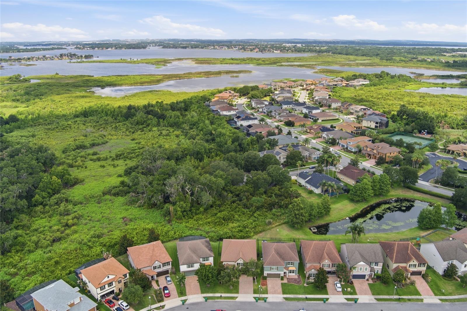 JOHNS LAKE POINTE - Residential