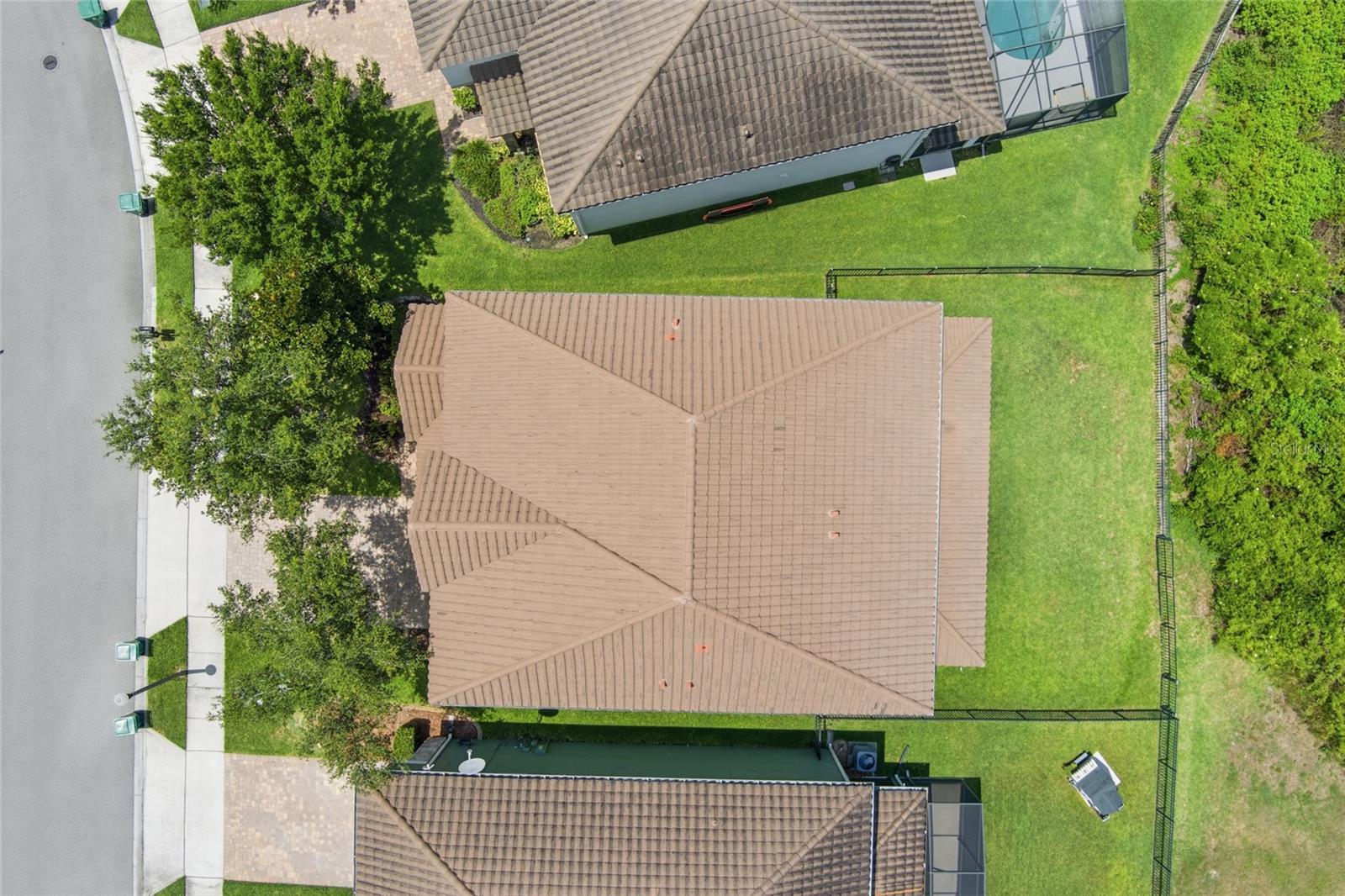 JOHNS LAKE POINTE - Residential