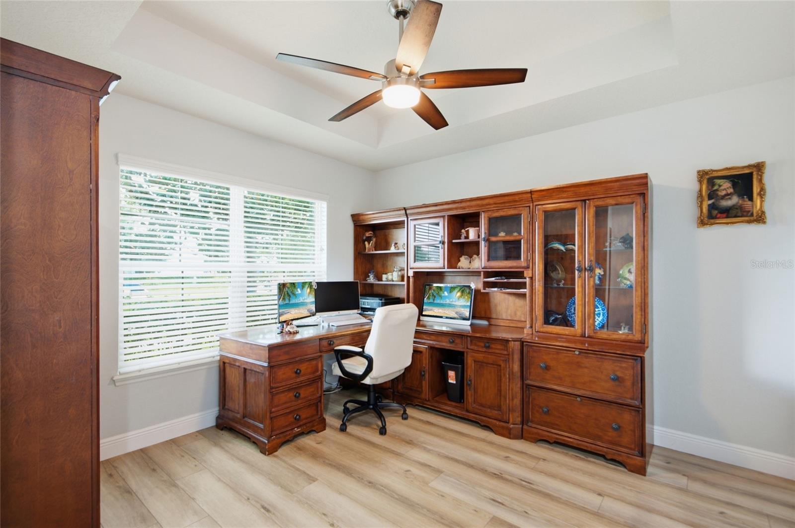 JOHNS LAKE POINTE - Residential