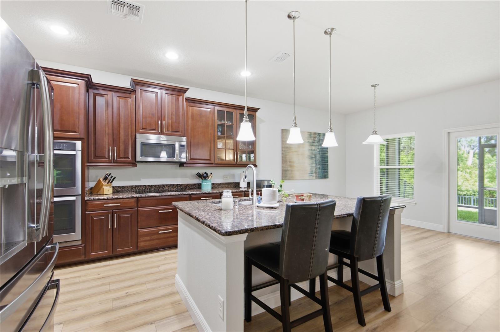 JOHNS LAKE POINTE - Residential
