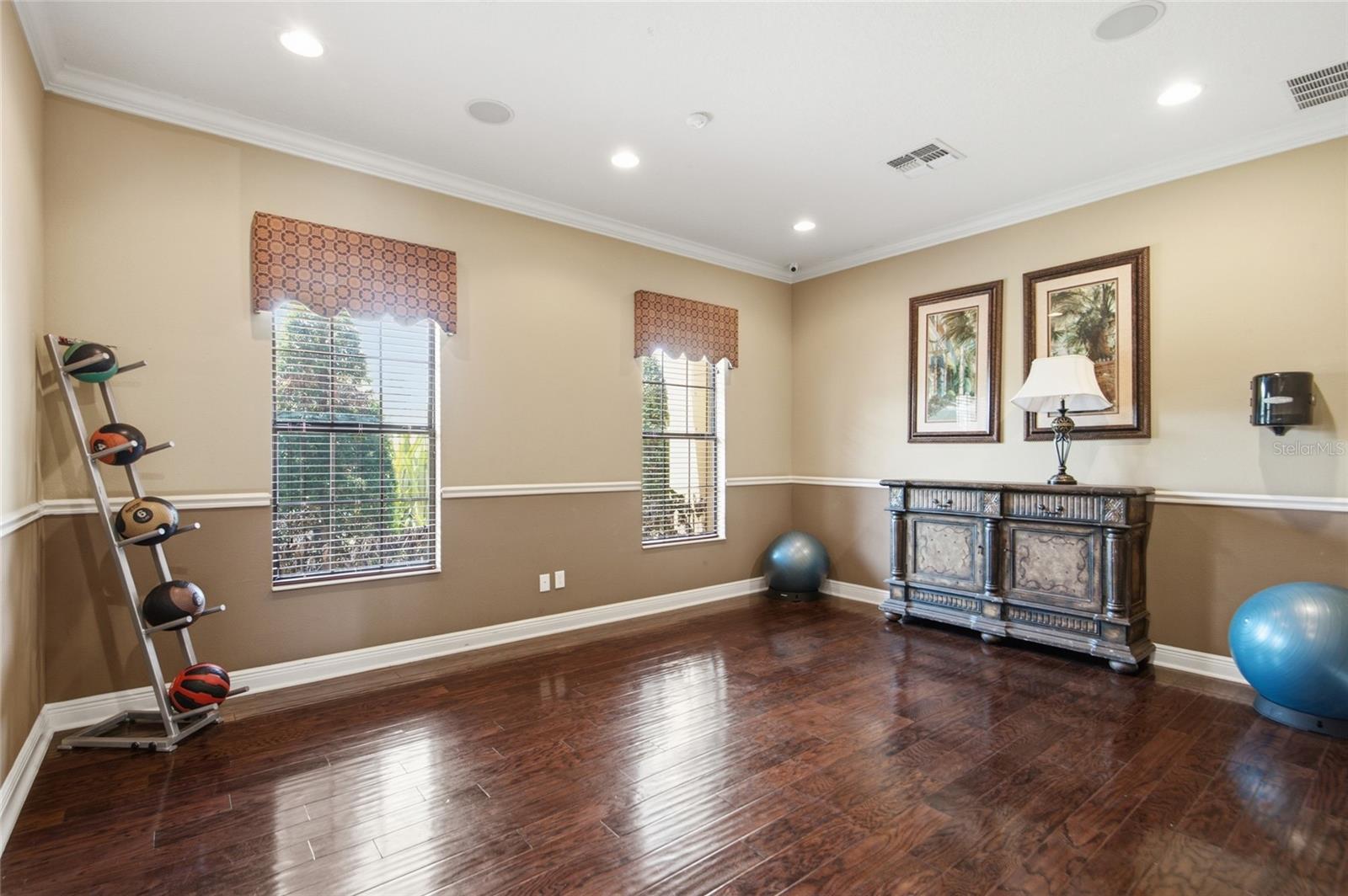 JOHNS LAKE POINTE - Residential