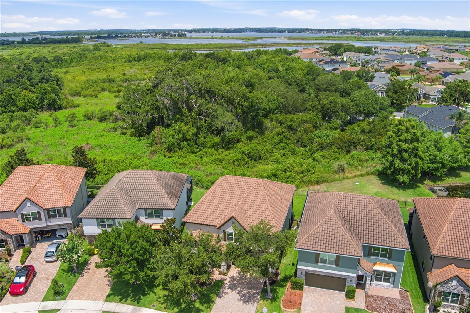 JOHNS LAKE POINTE - Residential