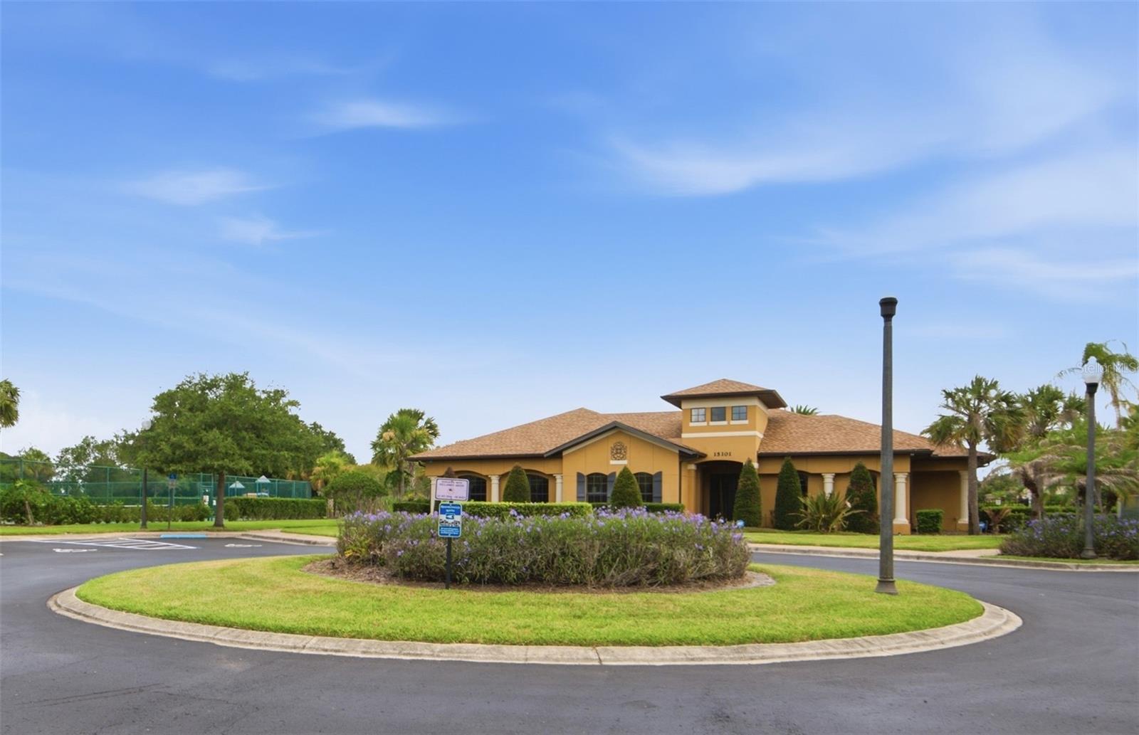 JOHNS LAKE POINTE - Residential