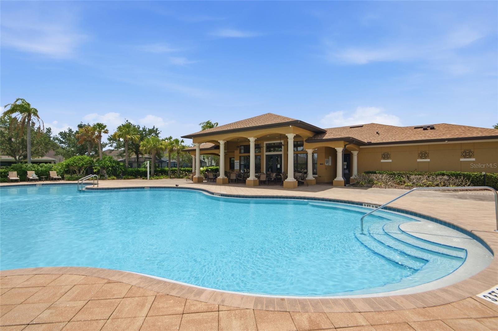 JOHNS LAKE POINTE - Residential