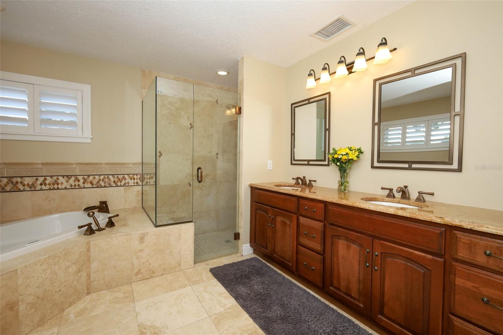 SPRING LAKE HILLS SEC 5 - Residential