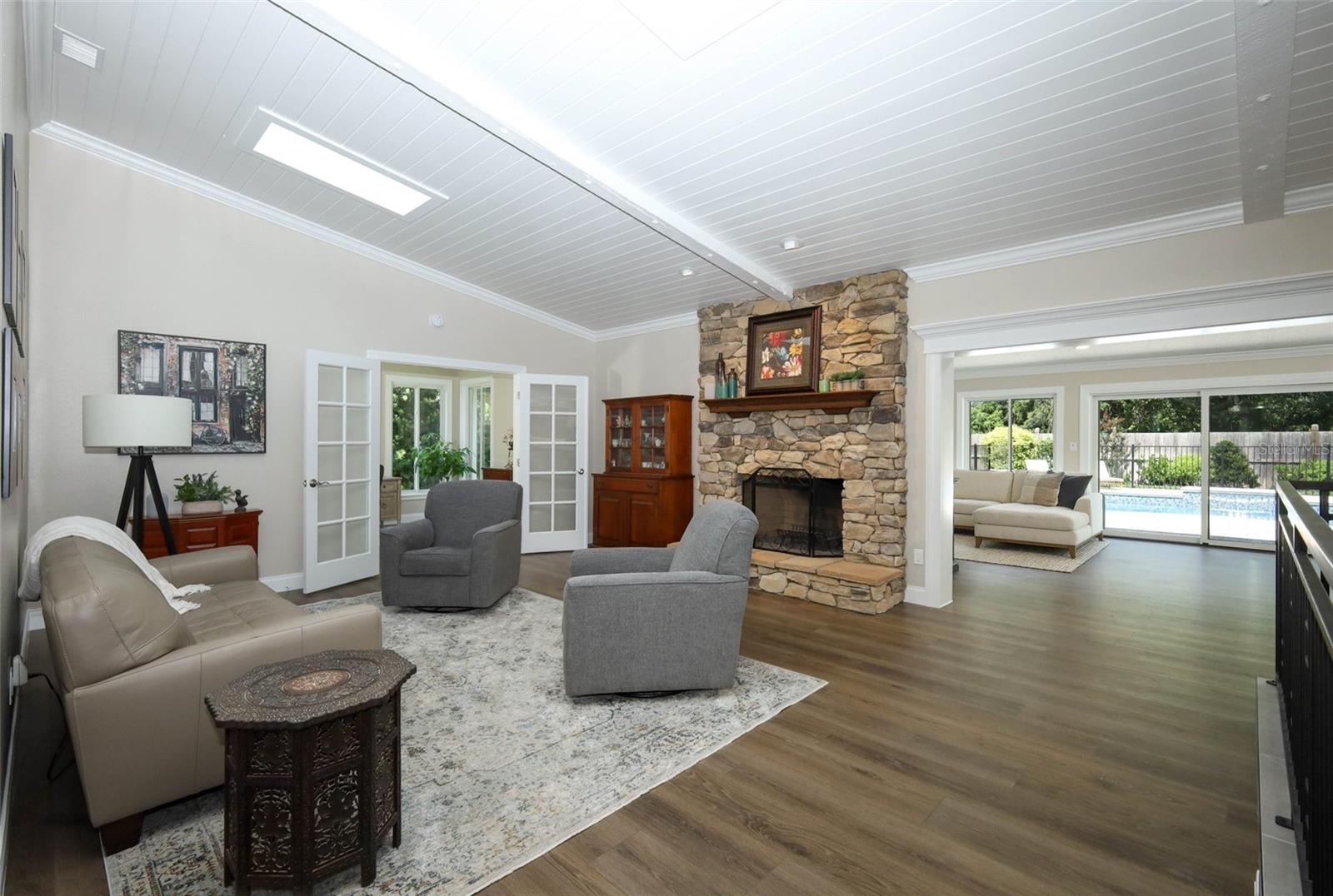 SPRING LAKE HILLS SEC 5 - Residential