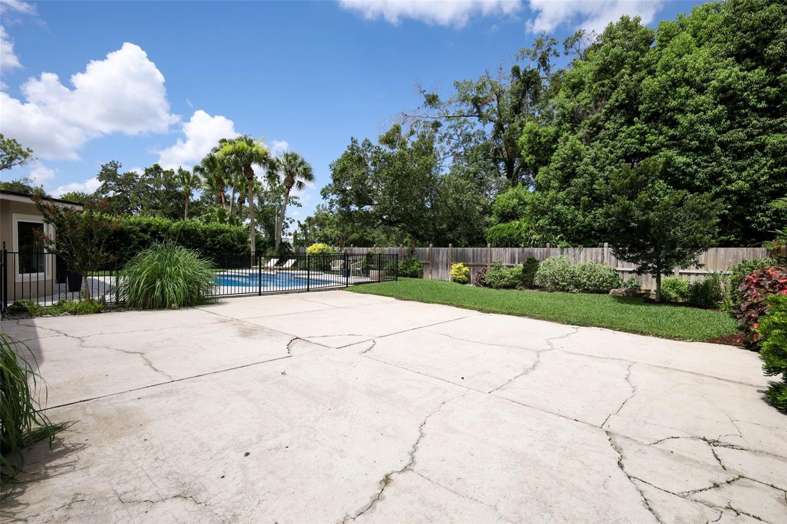 SPRING LAKE HILLS SEC 5 - Residential