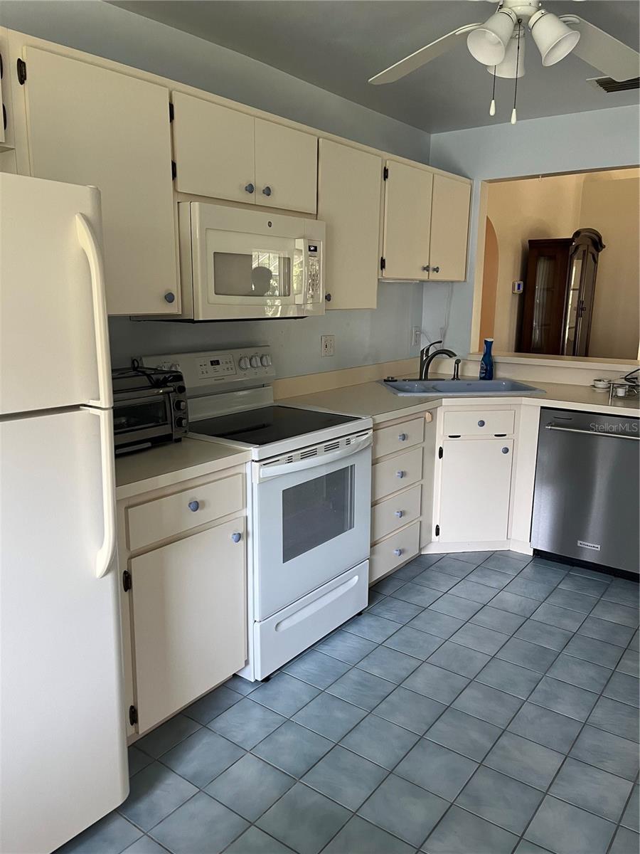 VILLAGE AT BENTLEY PARK - Residential
