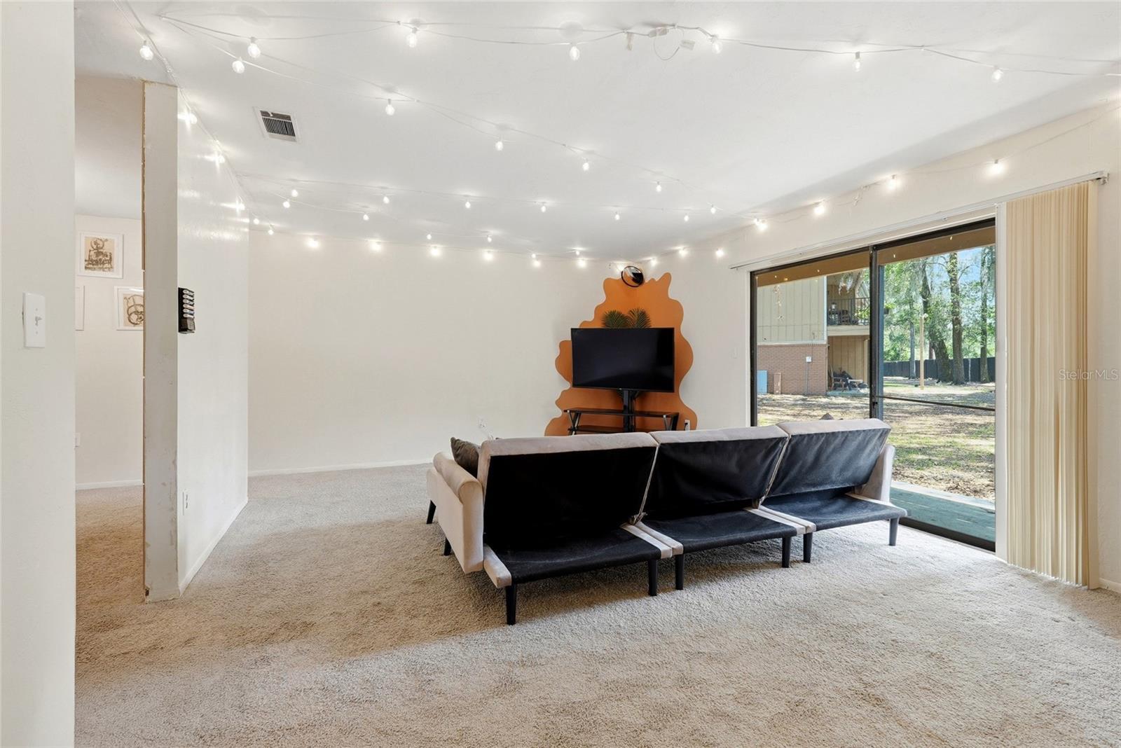 HAWTHORNE RESERVE - Residential