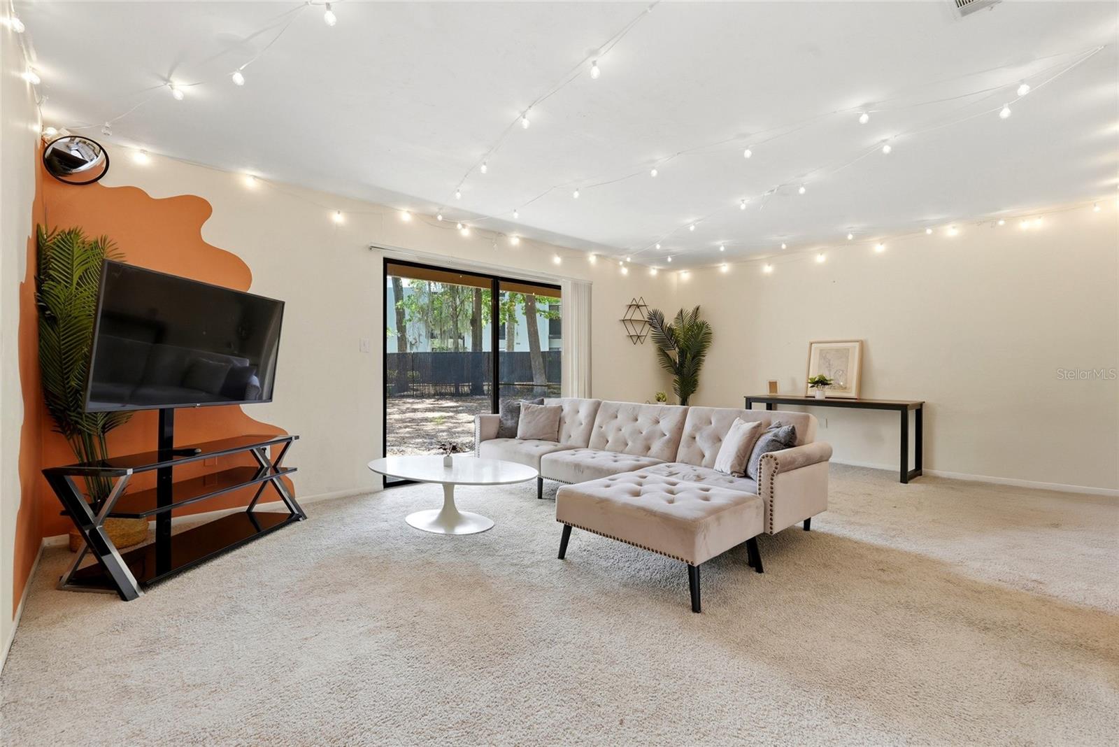 HAWTHORNE RESERVE - Residential