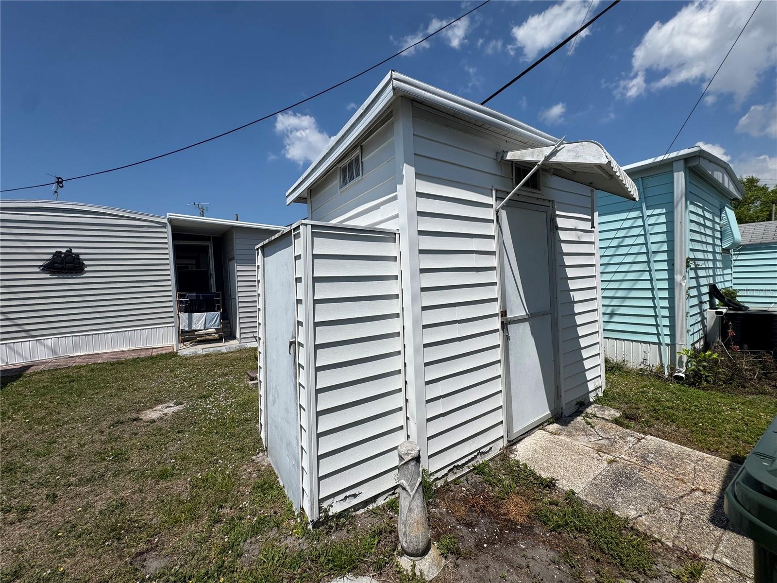MOBILE ESTATES - Residential