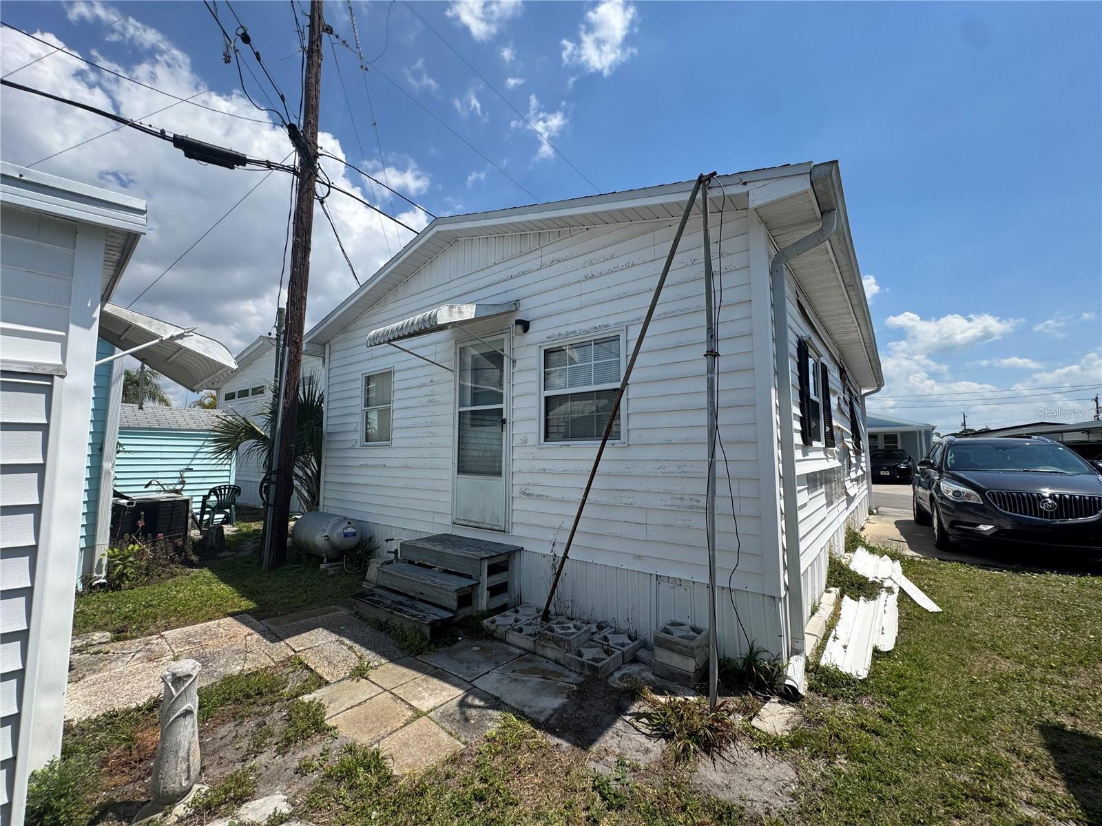 MOBILE ESTATES - Residential