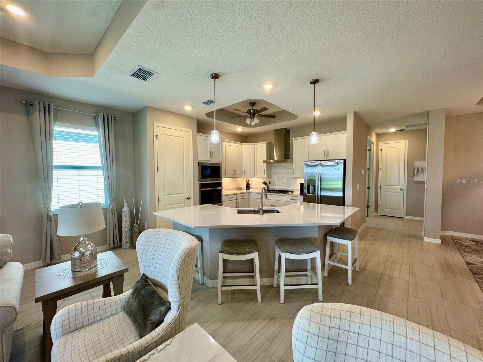 CALUSA COUNTRY CLUB - Residential Lease
