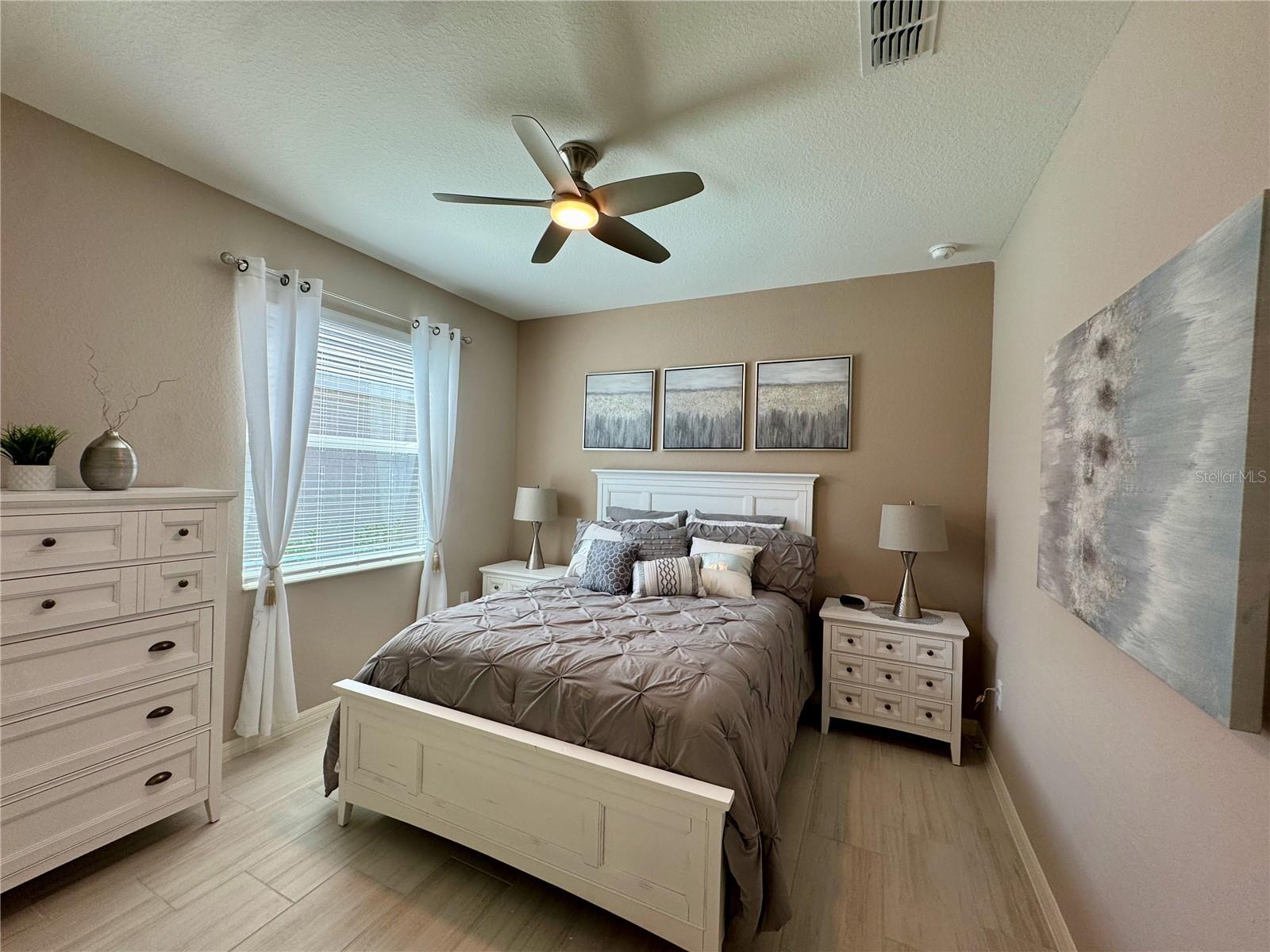 CALUSA COUNTRY CLUB - Residential Lease