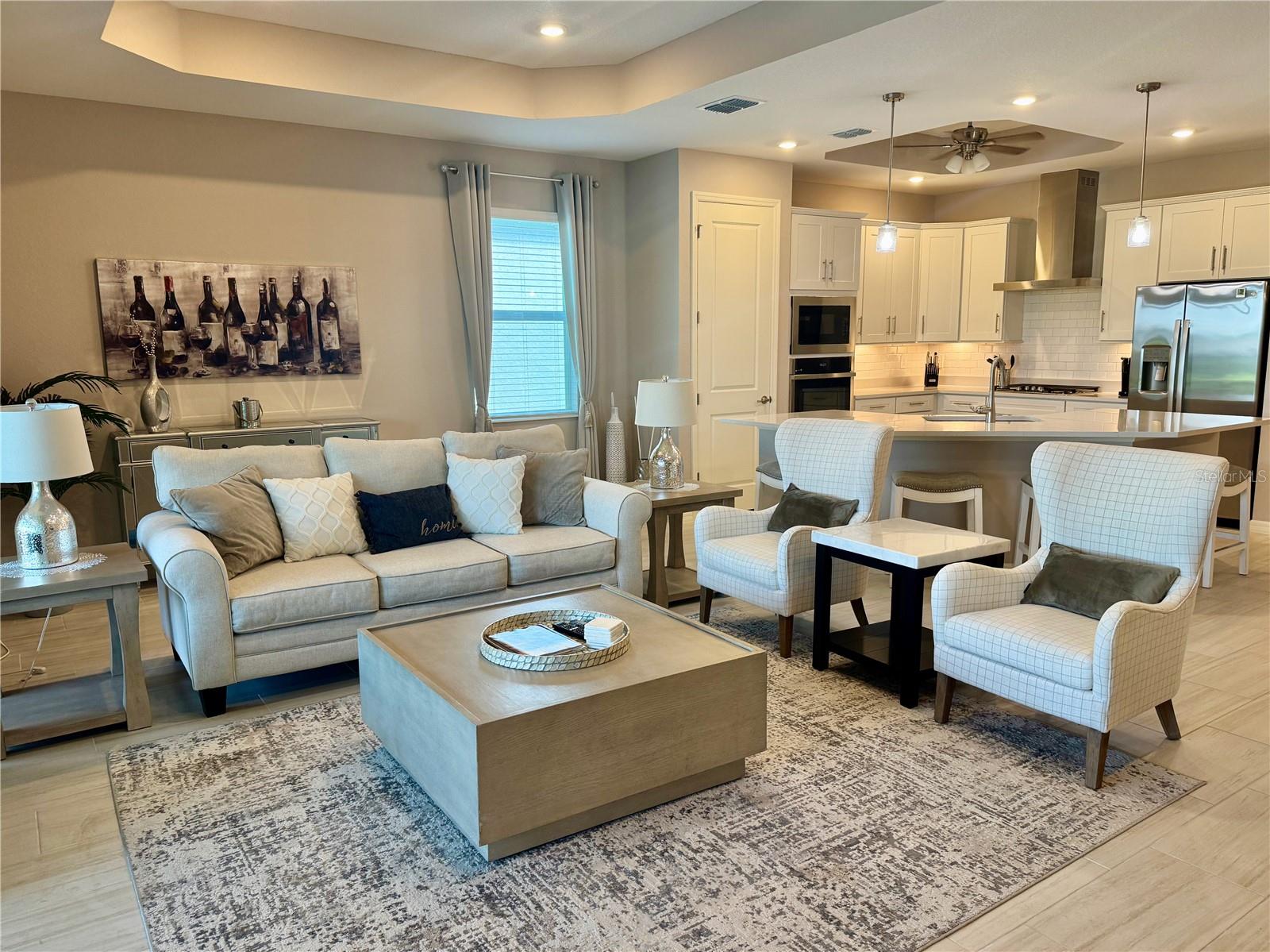 CALUSA COUNTRY CLUB - Residential Lease