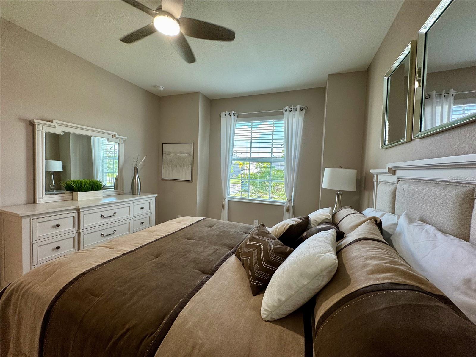 CALUSA COUNTRY CLUB - Residential Lease