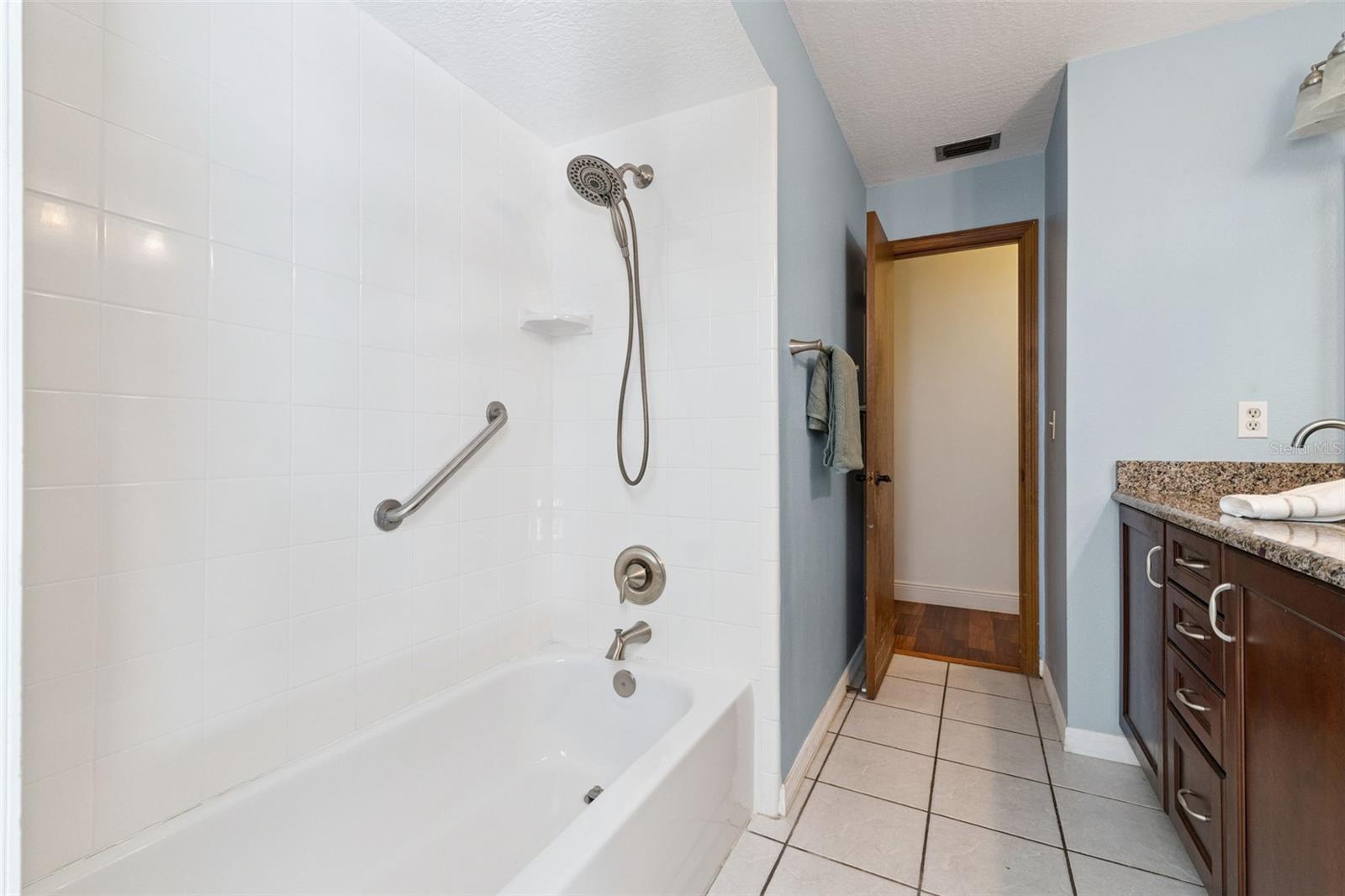 SWEETWATER OAKS SEC 06 - Residential