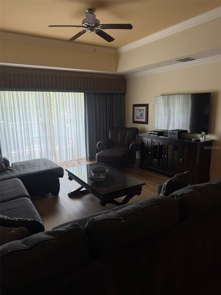 VILLAS AT REUNION SQUARE P3 CONDO - Residential