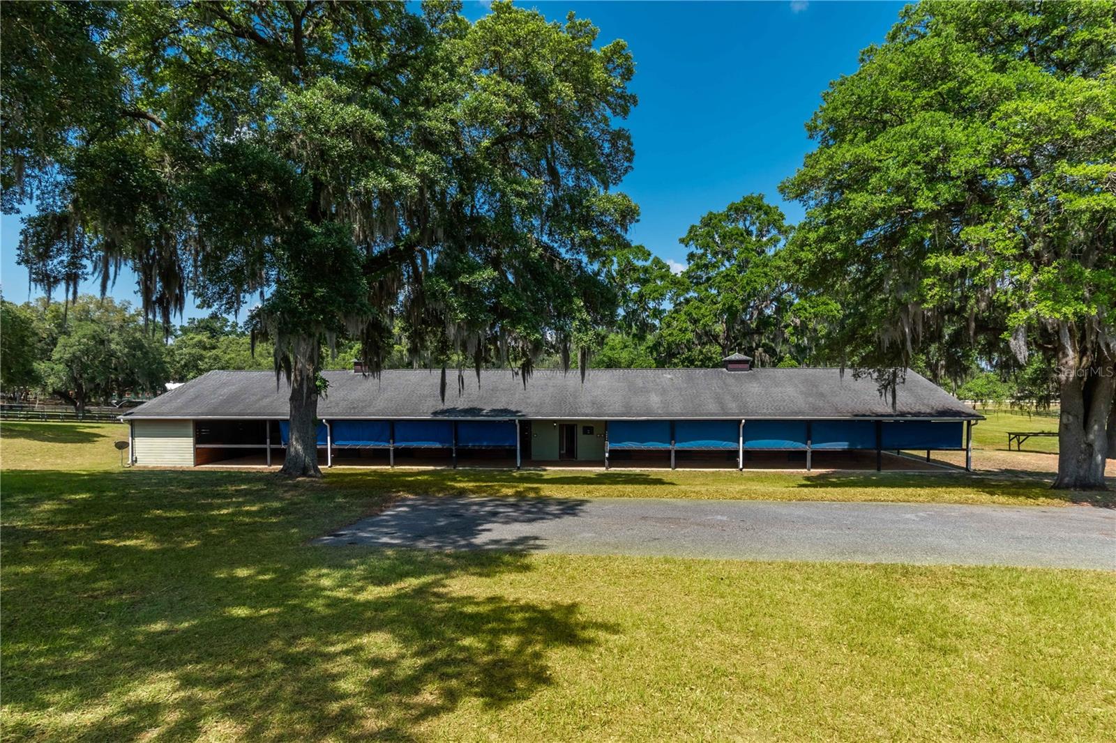 OAKRIDGE EQUINE CENTER 09 - Residential