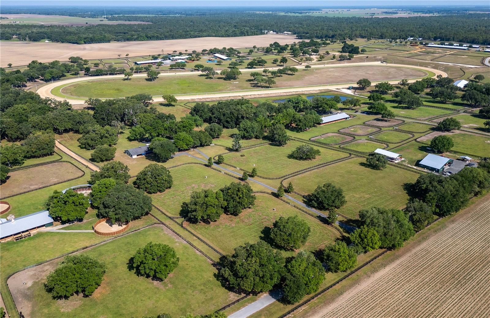 OAKRIDGE EQUINE CENTER 09 - Residential
