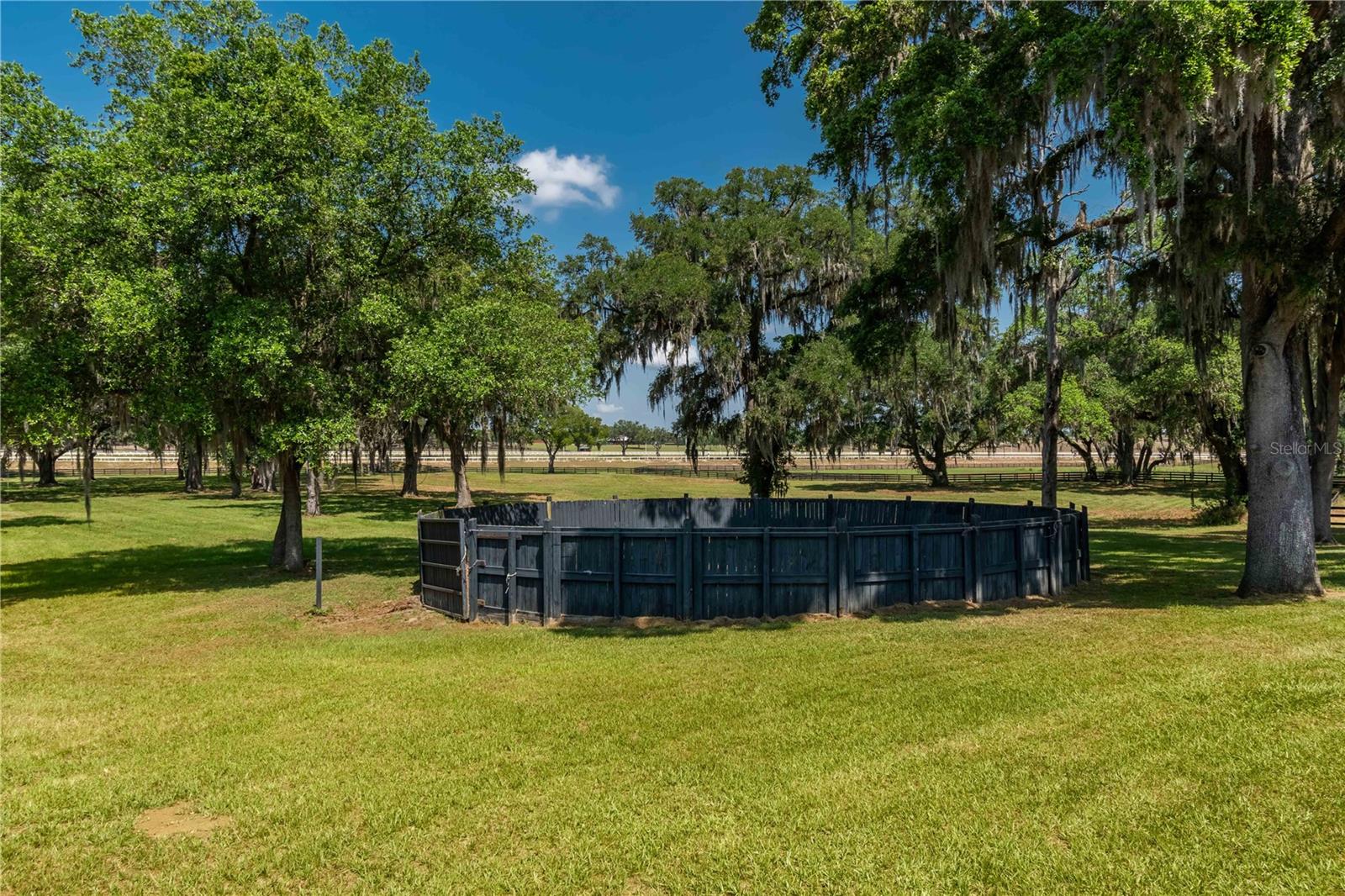 OAKRIDGE EQUINE CENTER 09 - Residential