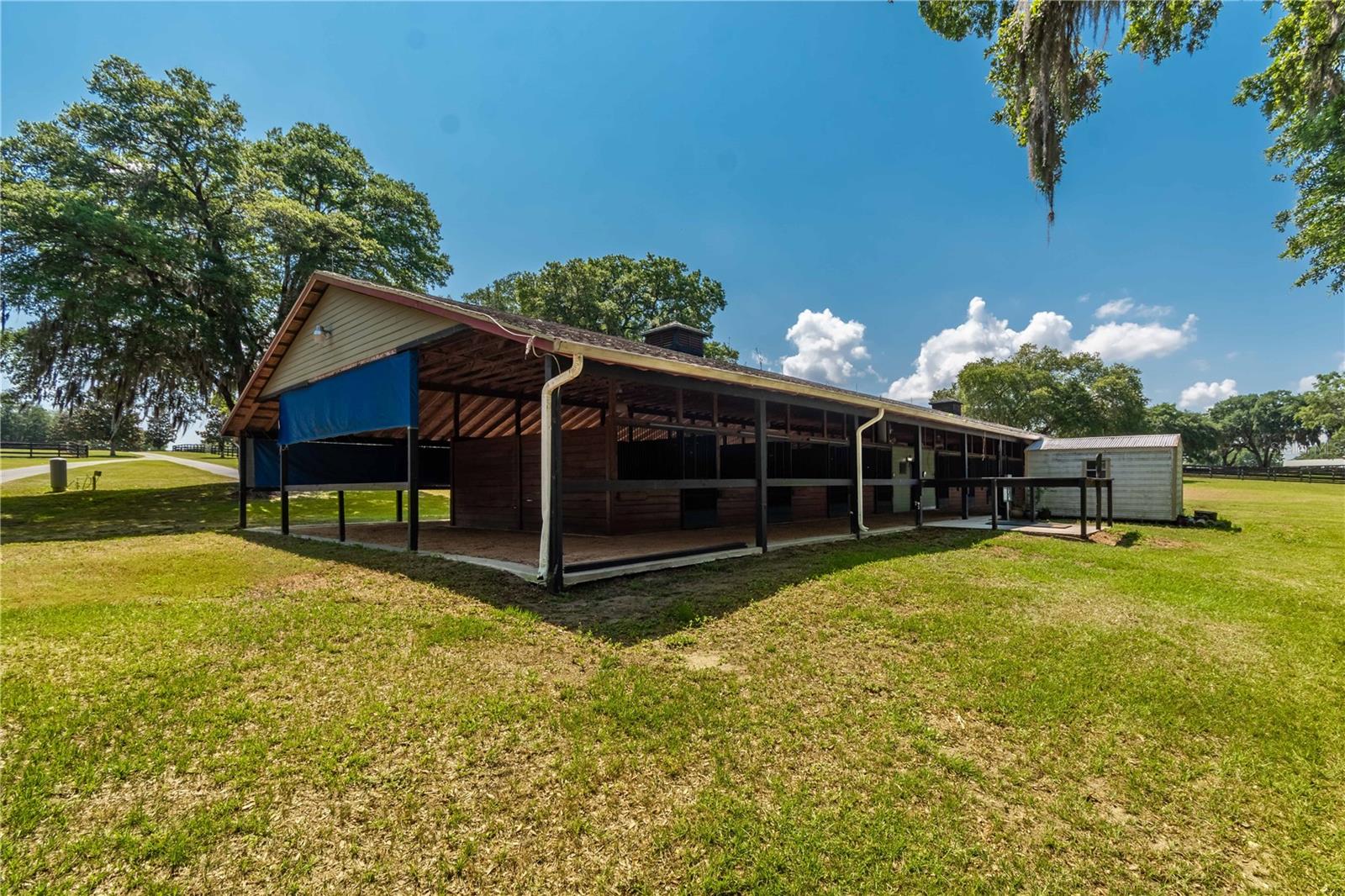 OAKRIDGE EQUINE CENTER 09 - Residential