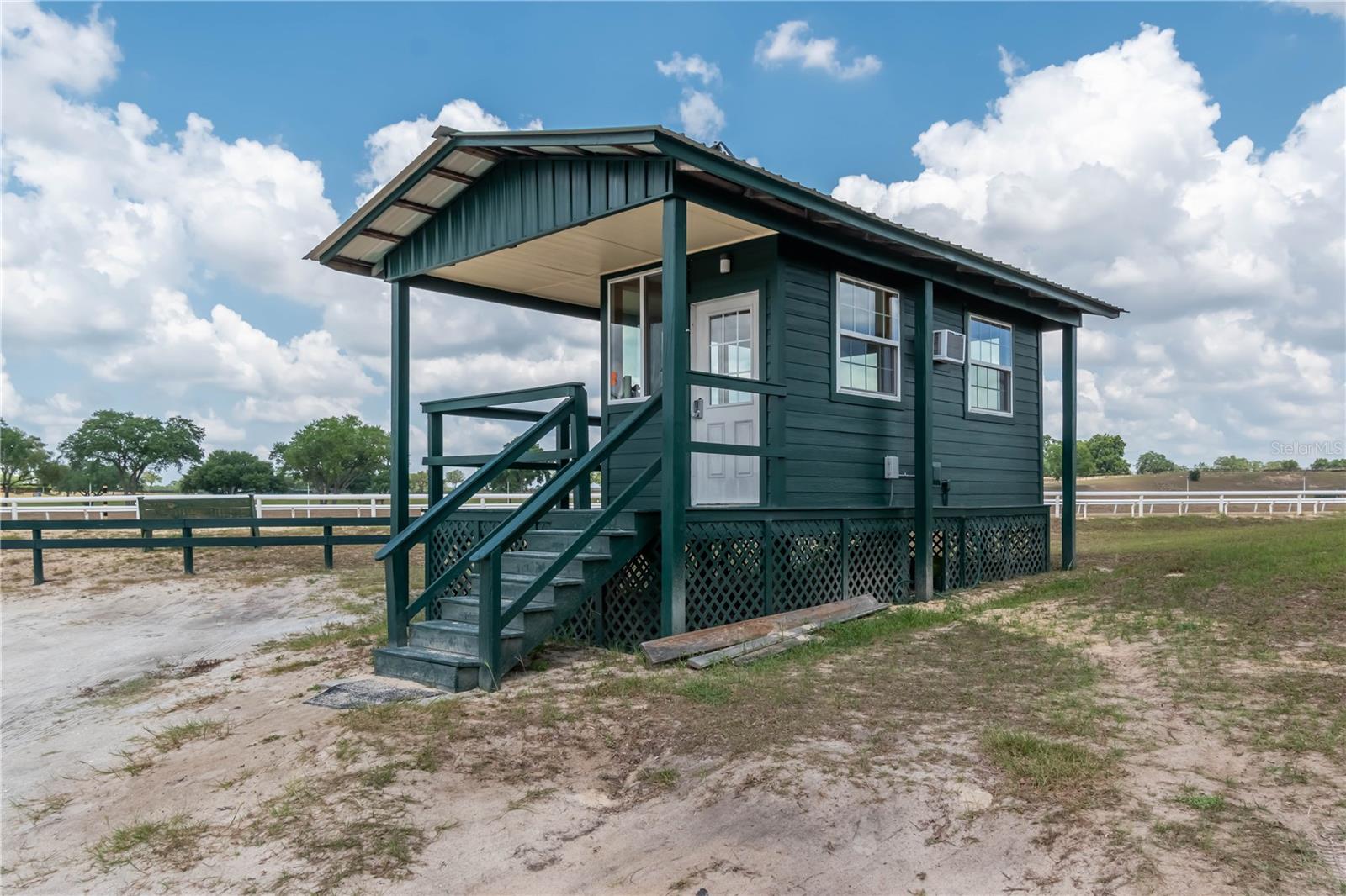 OAKRIDGE EQUINE CENTER 09 - Residential