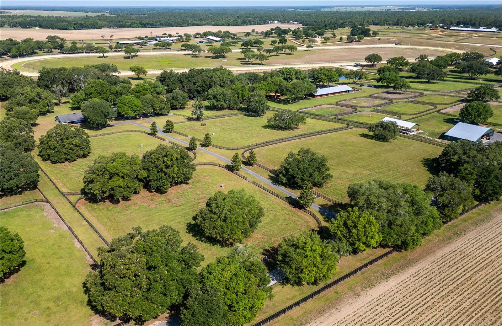 OAKRIDGE EQUINE CENTER 09 - Residential