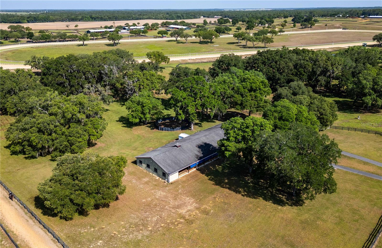 OAKRIDGE EQUINE CENTER 09 - Residential