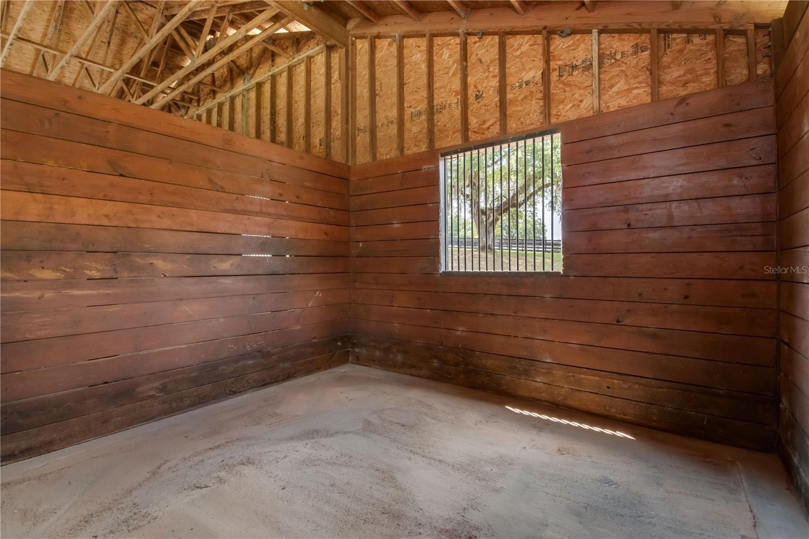 OAKRIDGE EQUINE CENTER 09 - Residential
