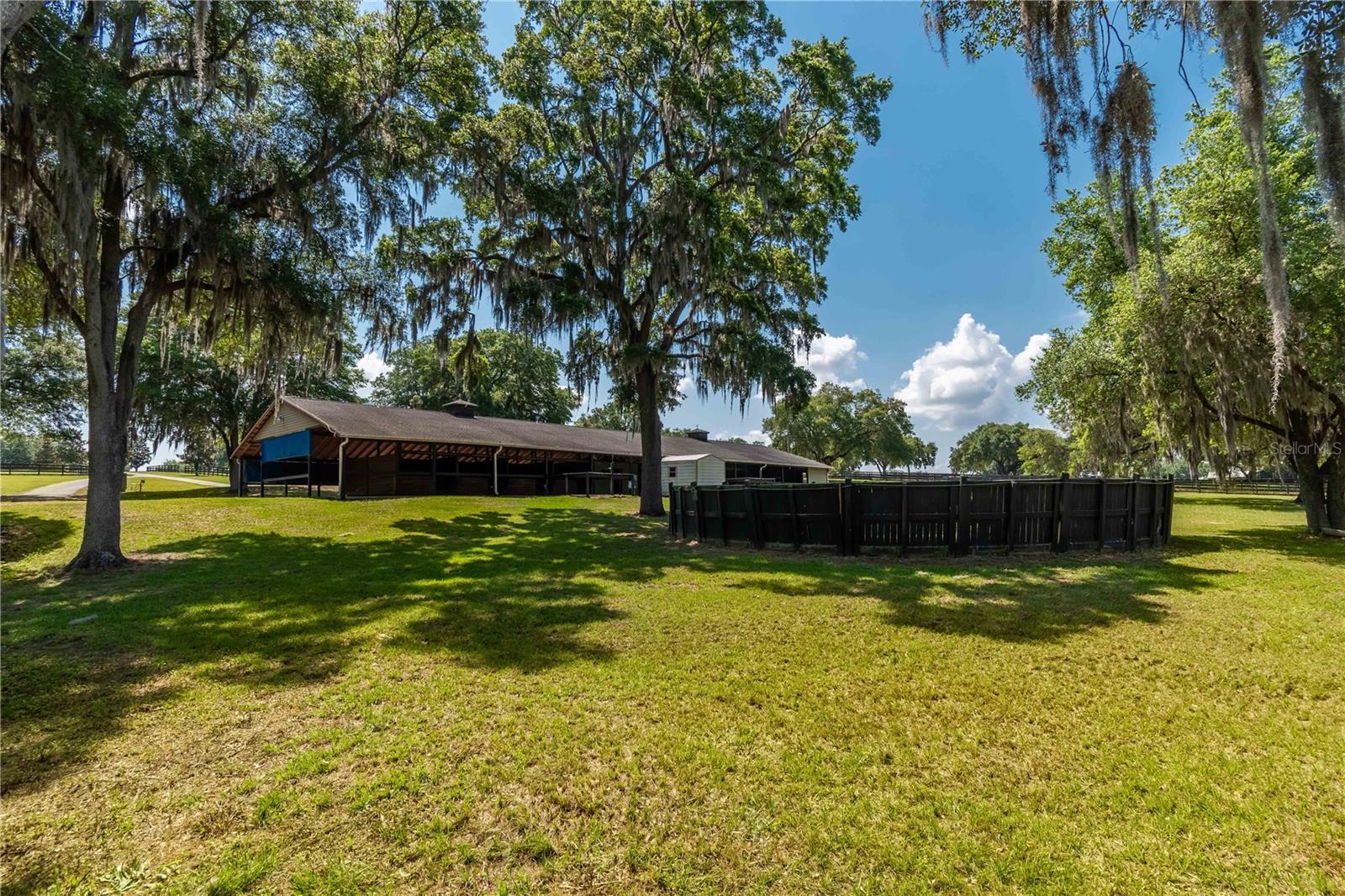 OAKRIDGE EQUINE CENTER 09 - Residential